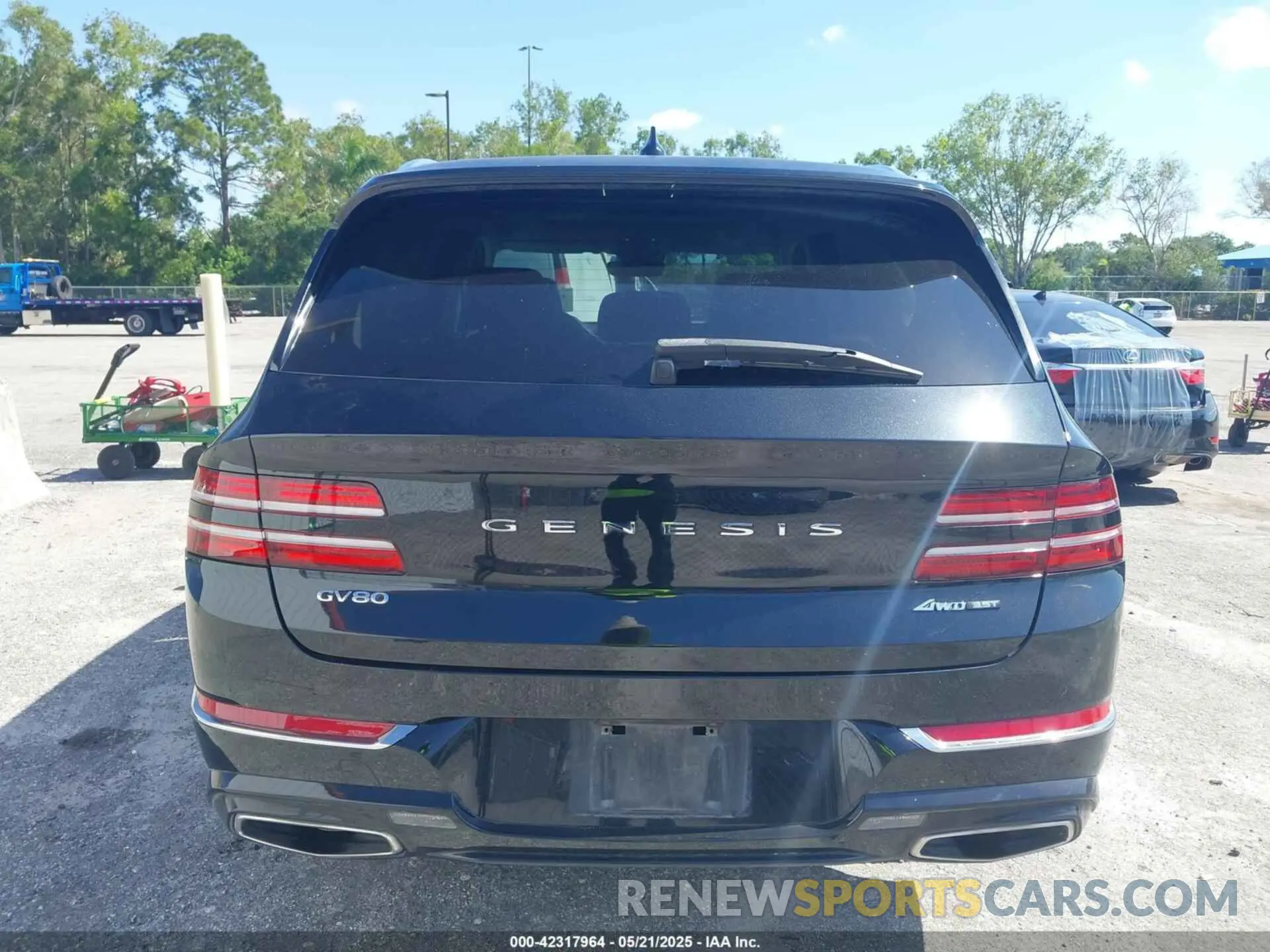 16 Photograph of a damaged car KMUHCESC1MU058760 GENESIS GV80 2021