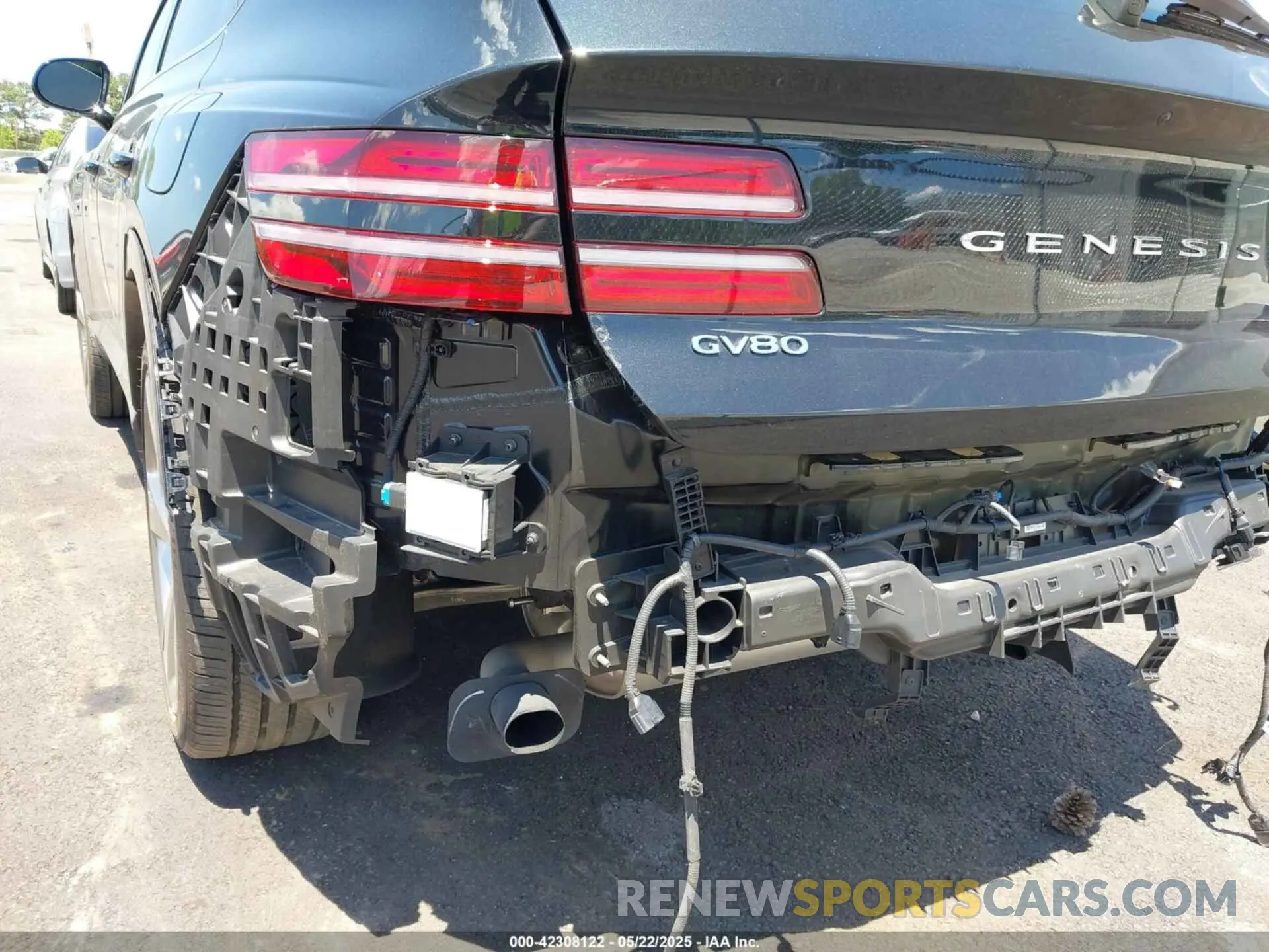 19 Photograph of a damaged car KMUHCESC4MU031634 GENESIS GV80 2021