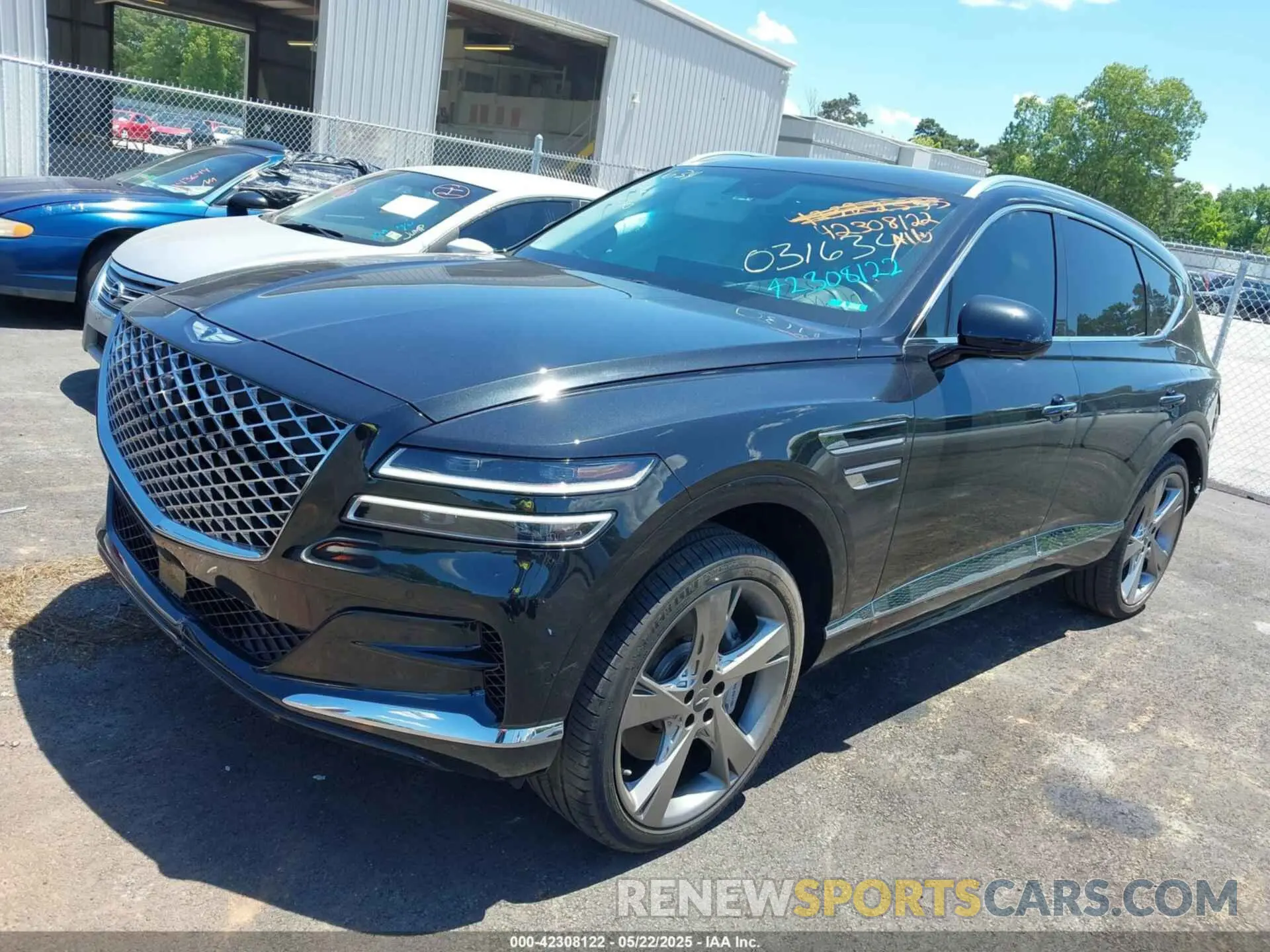 2 Photograph of a damaged car KMUHCESC4MU031634 GENESIS GV80 2021