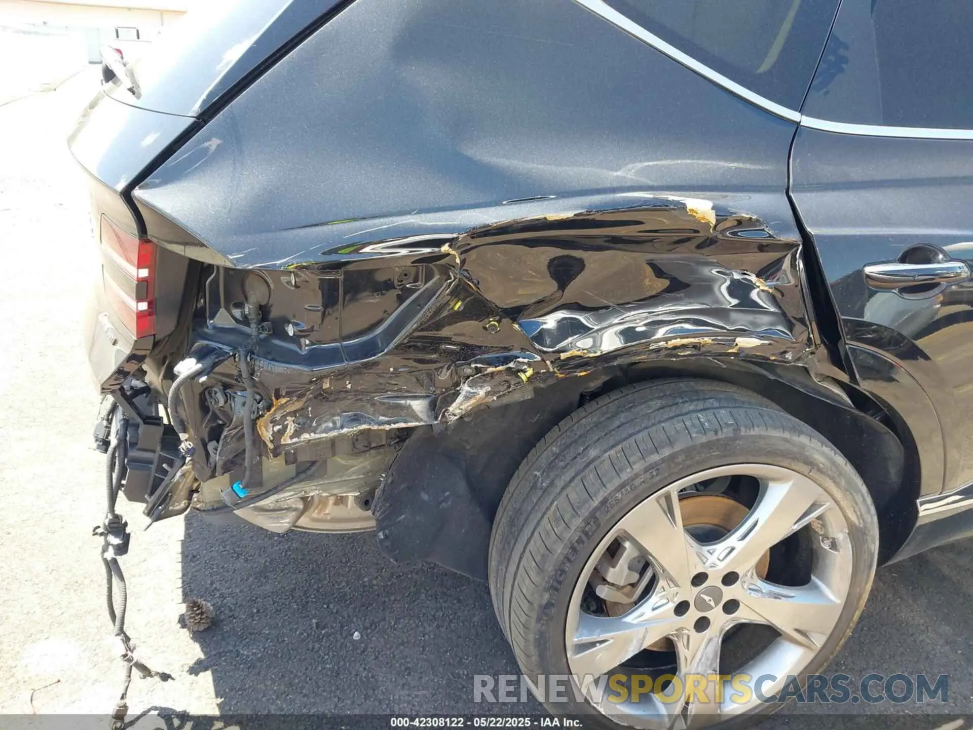 6 Photograph of a damaged car KMUHCESC4MU031634 GENESIS GV80 2021