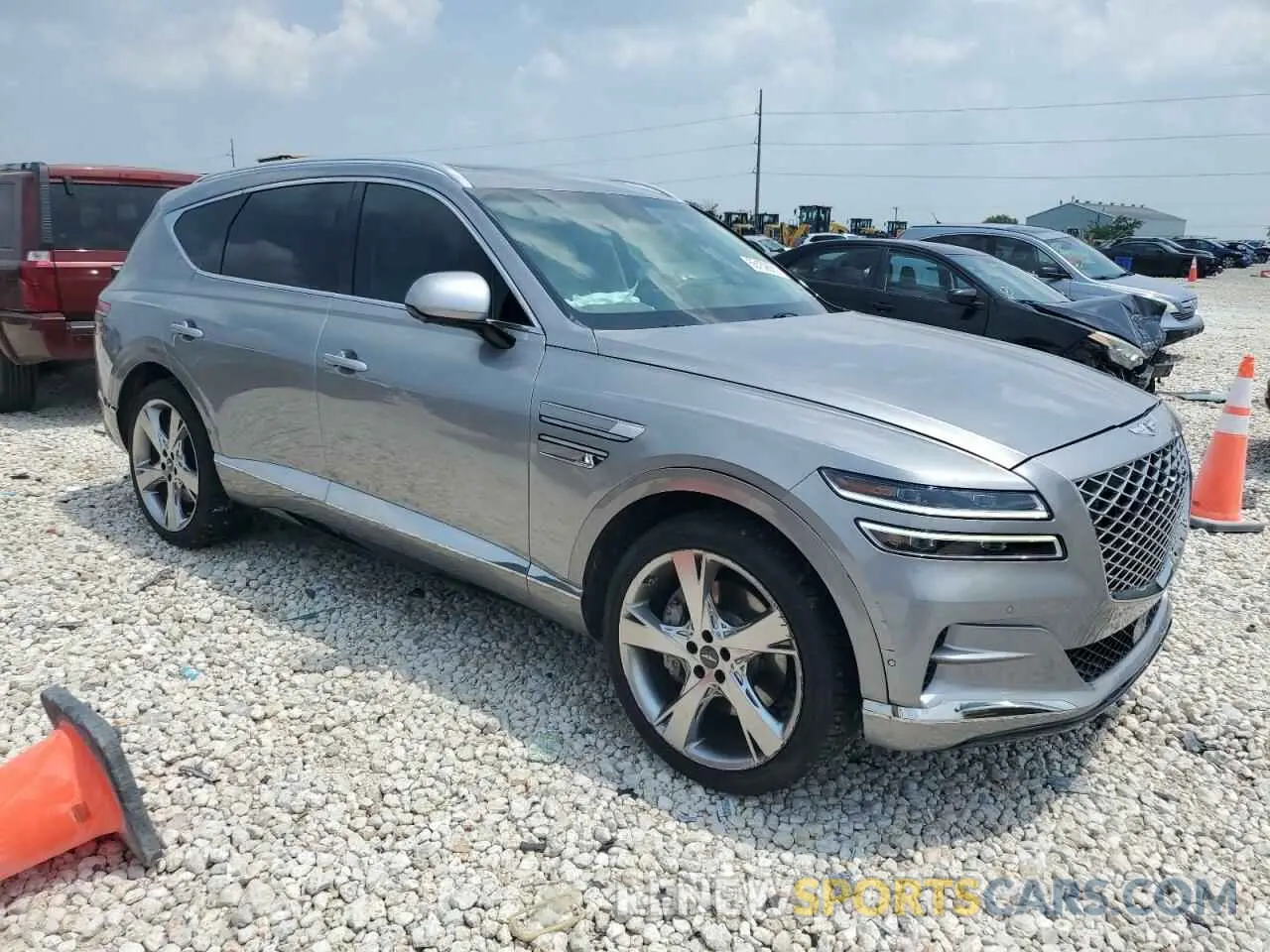 4 Photograph of a damaged car KMUHCESC5MU056719 GENESIS GV80 2021