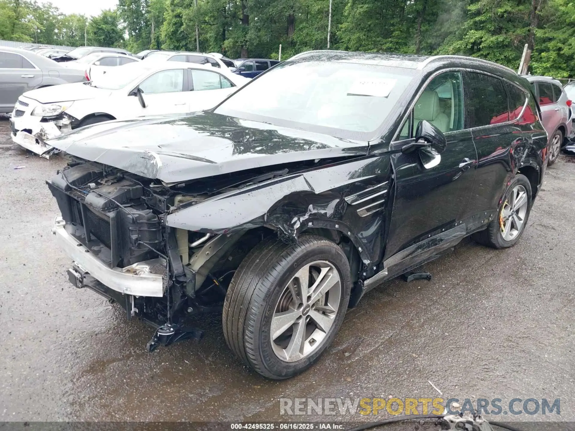 2 Photograph of a damaged car KMUHCESC9MU068355 GENESIS GV80 2021