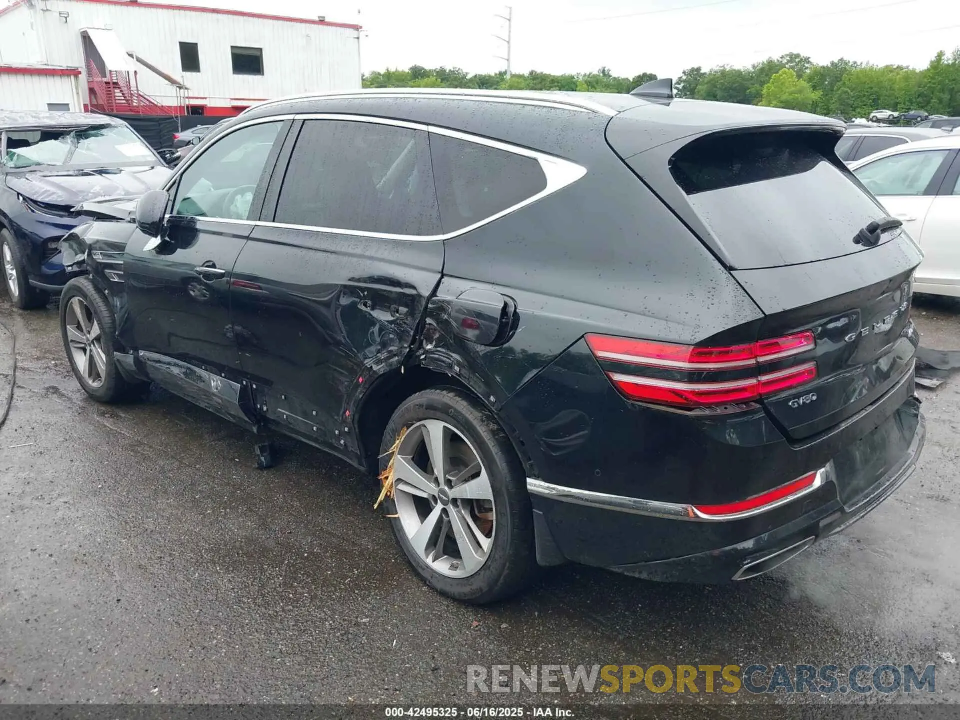 3 Photograph of a damaged car KMUHCESC9MU068355 GENESIS GV80 2021