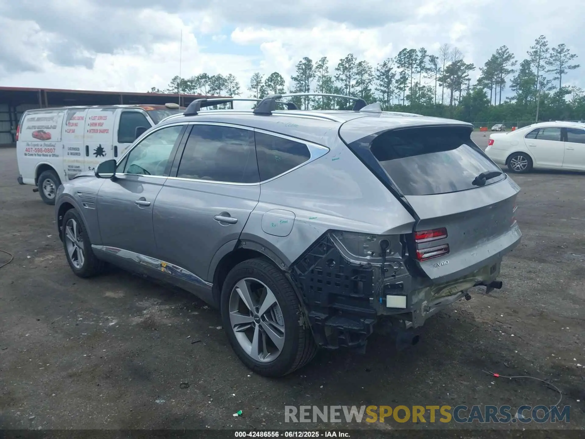 3 Photograph of a damaged car KMUHCESCXPU133511 GENESIS GV80 2023