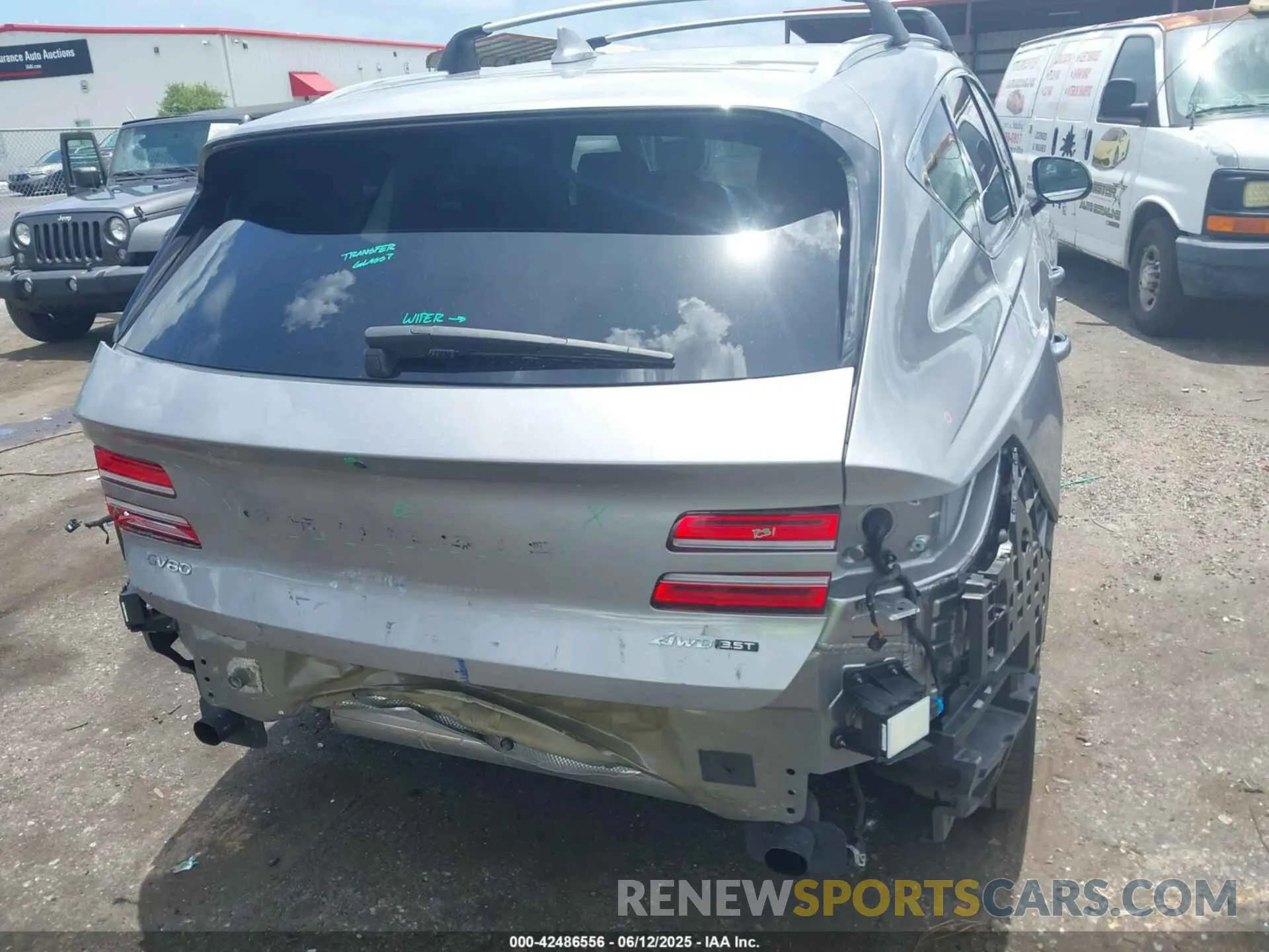 6 Photograph of a damaged car KMUHCESCXPU133511 GENESIS GV80 2023