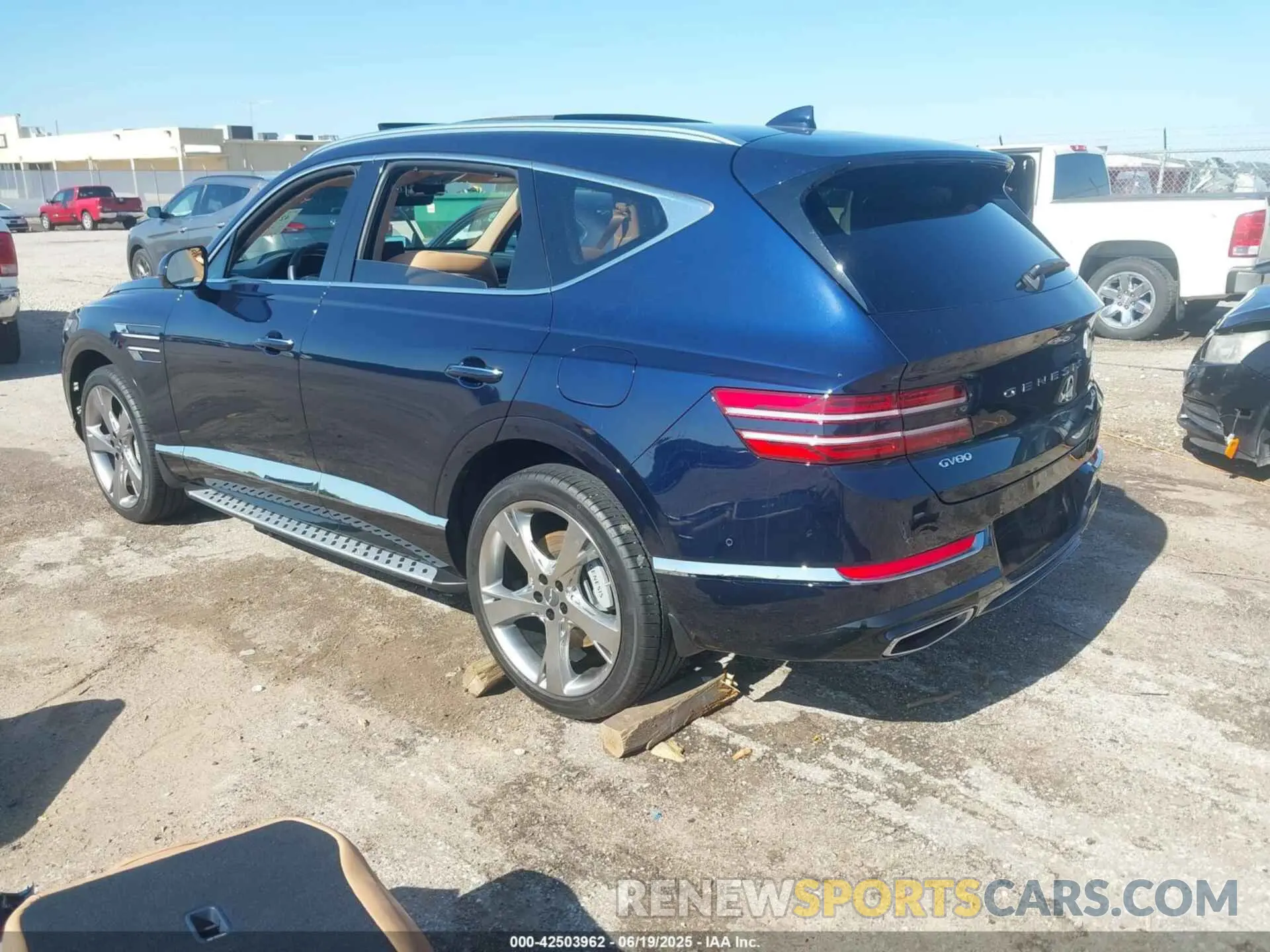3 Фотография поврежденного автомобиля KMUHBDSB7RU198257 GENESIS GV80 2024