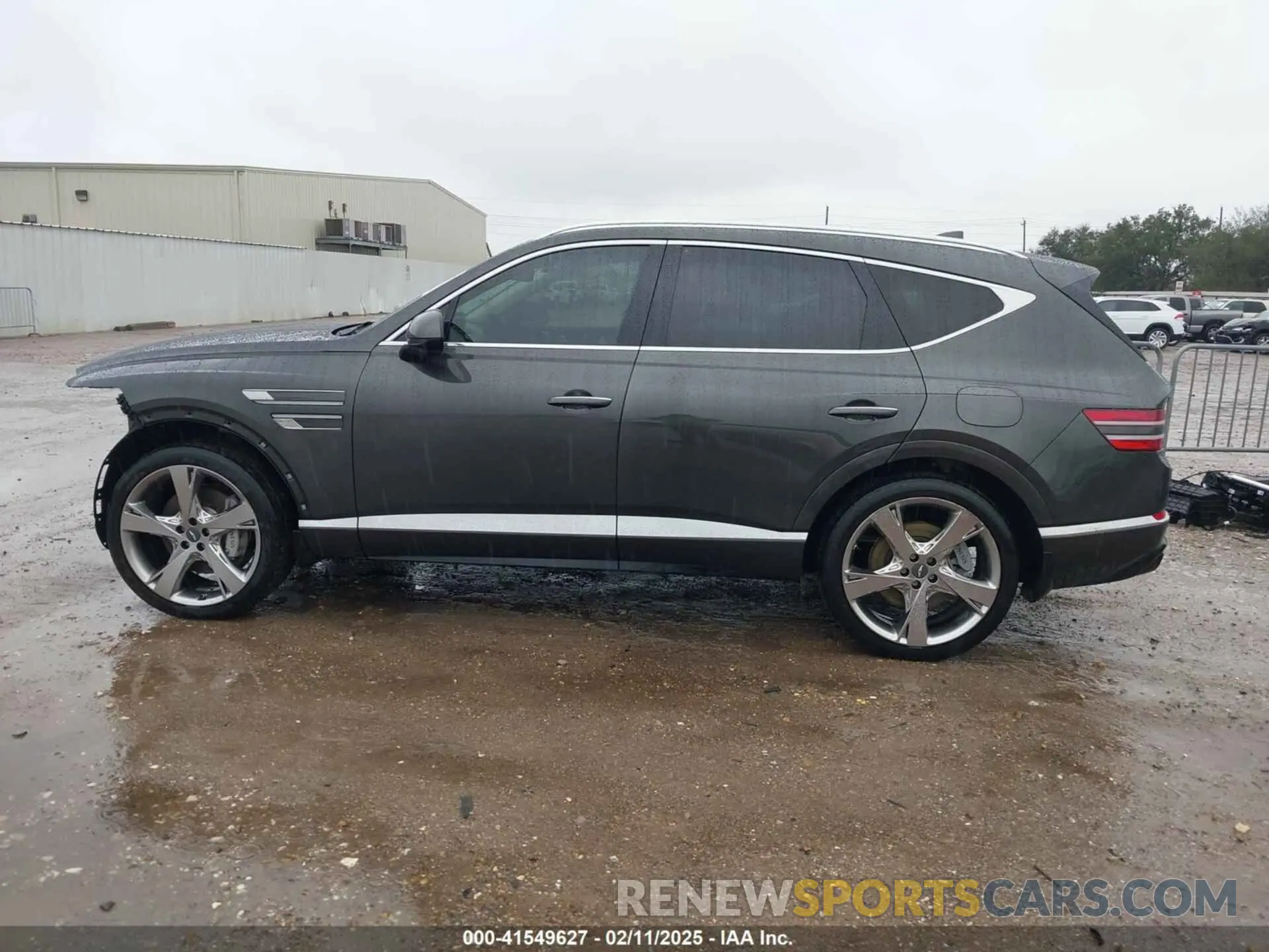 15 Photograph of a damaged car KMUHCESC9RU161139 GENESIS GV80 2024