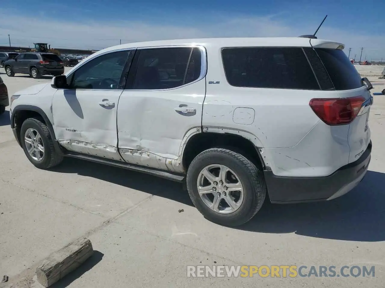 2 Photograph of a damaged car 1GKKNKLA0KZ118241 GMC ACADIA 2019