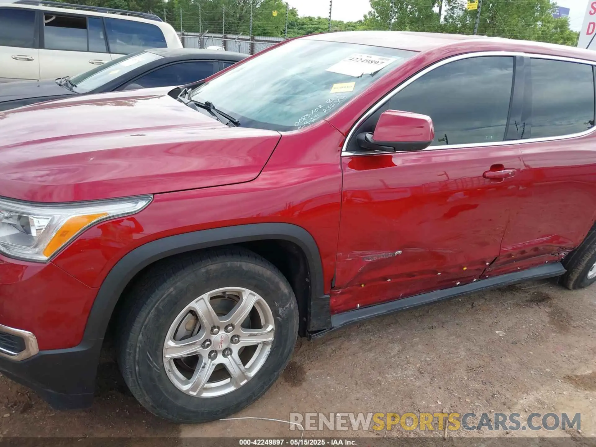 6 Photograph of a damaged car 1GKKNKLA0KZ287983 GMC ACADIA 2019