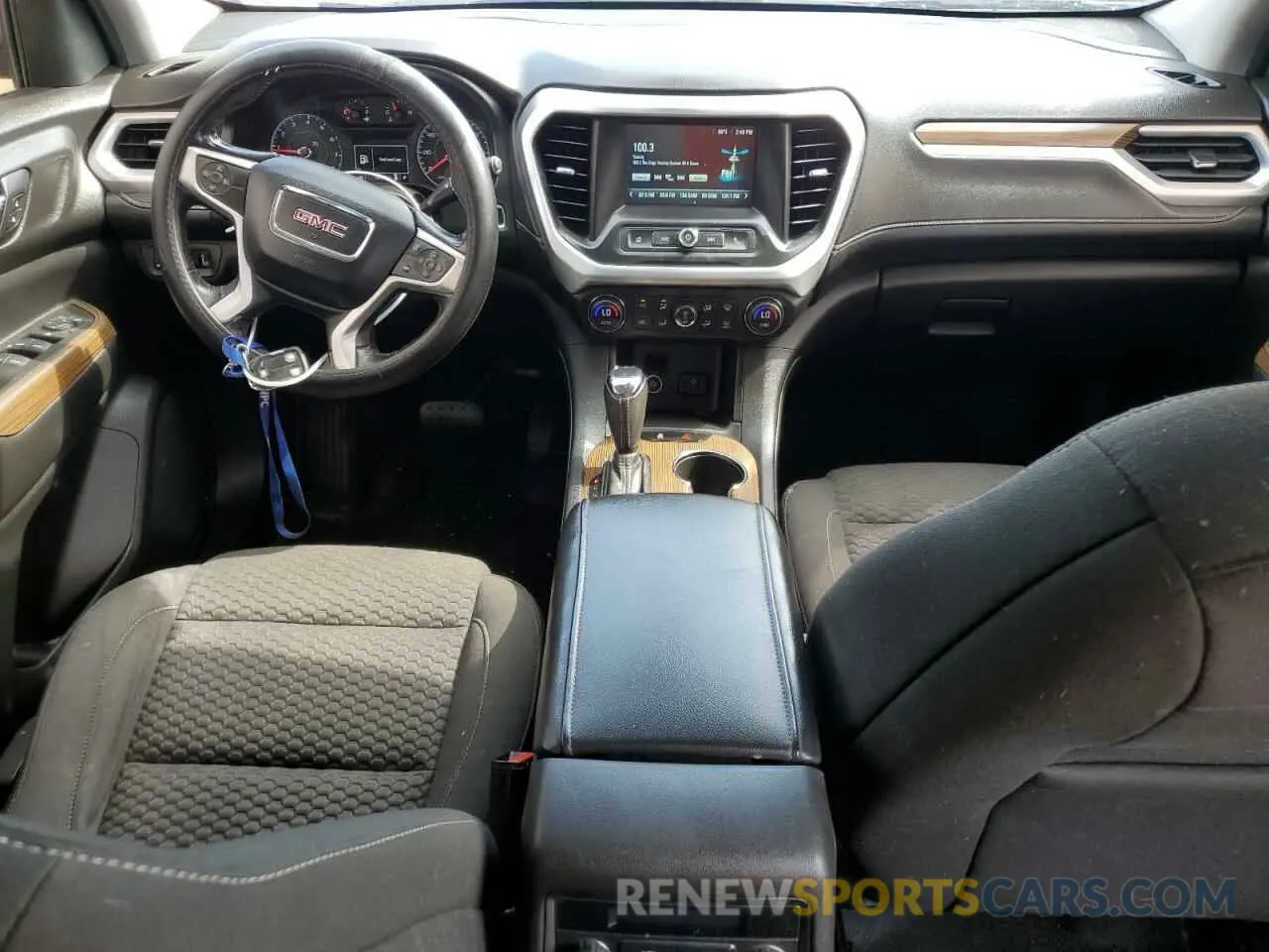 8 Photograph of a damaged car 1GKKNKLA1KZ115171 GMC ACADIA 2019