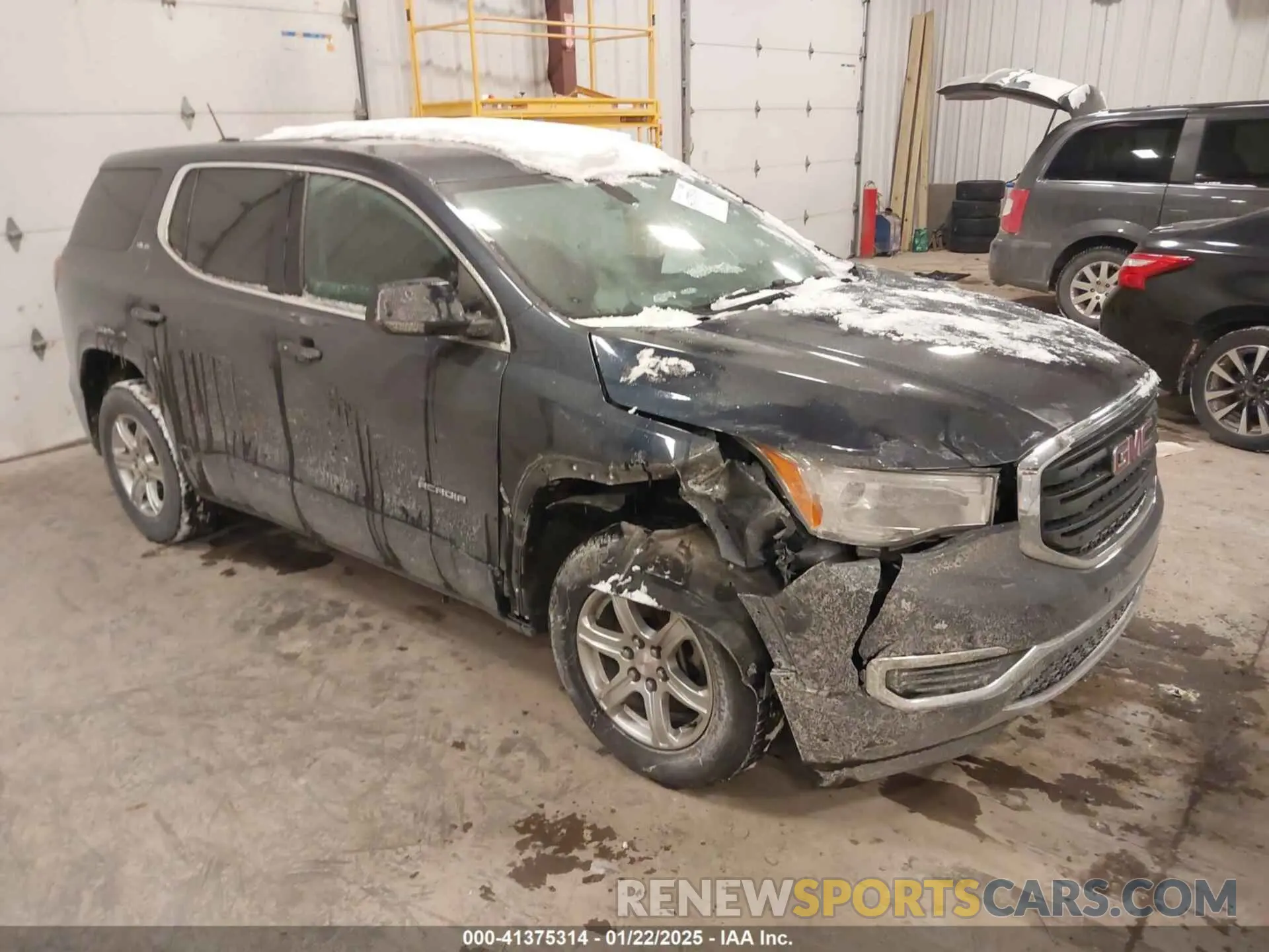 1 Photograph of a damaged car 1GKKNKLA4KZ233800 GMC ACADIA 2019