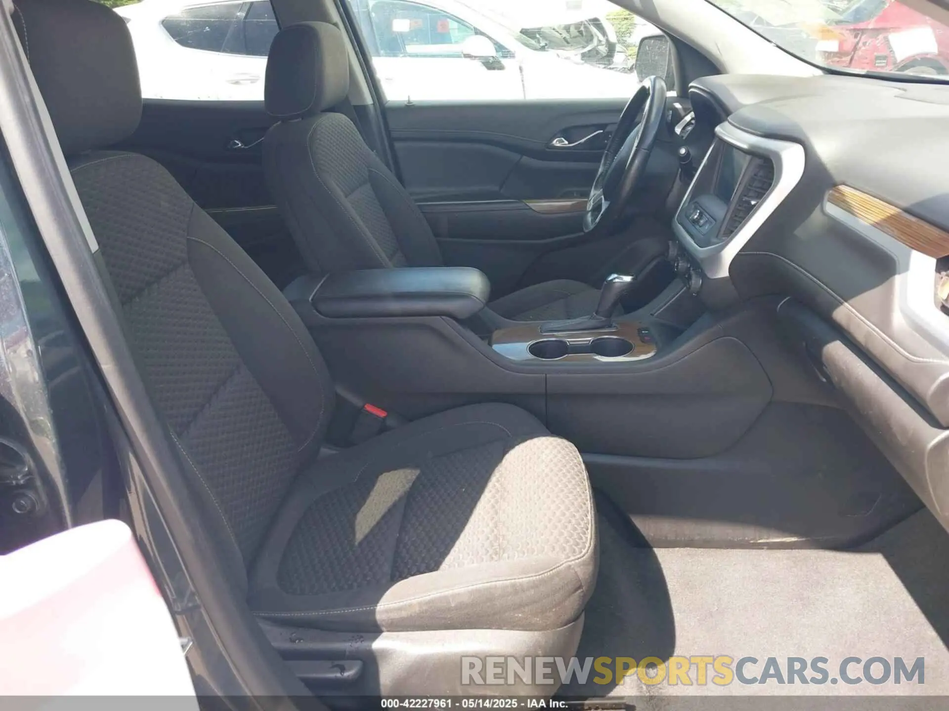 5 Фотография поврежденного автомобиля 1GKKNKLA8KZ298939 GMC ACADIA 2019