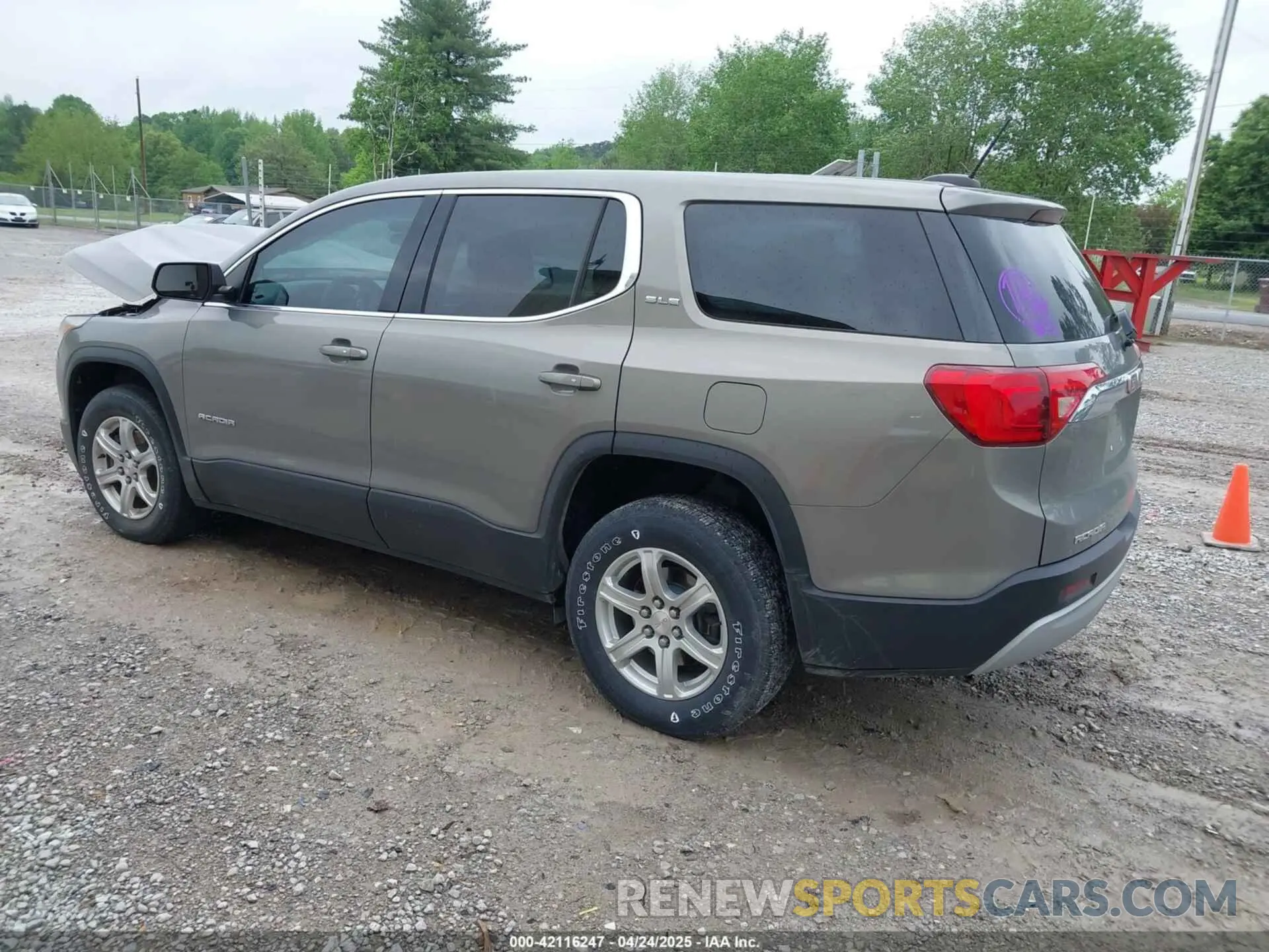 3 Photograph of a damaged car 1GKKNKLAXKZ266395 GMC ACADIA 2019