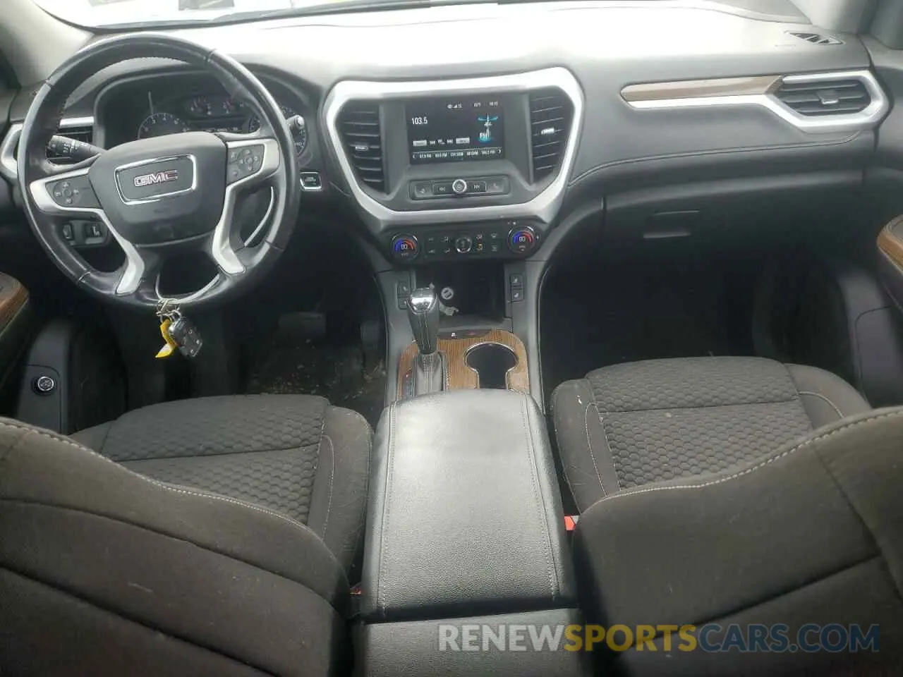 8 Photograph of a damaged car 1GKKNLLA1KZ123762 GMC ACADIA 2019