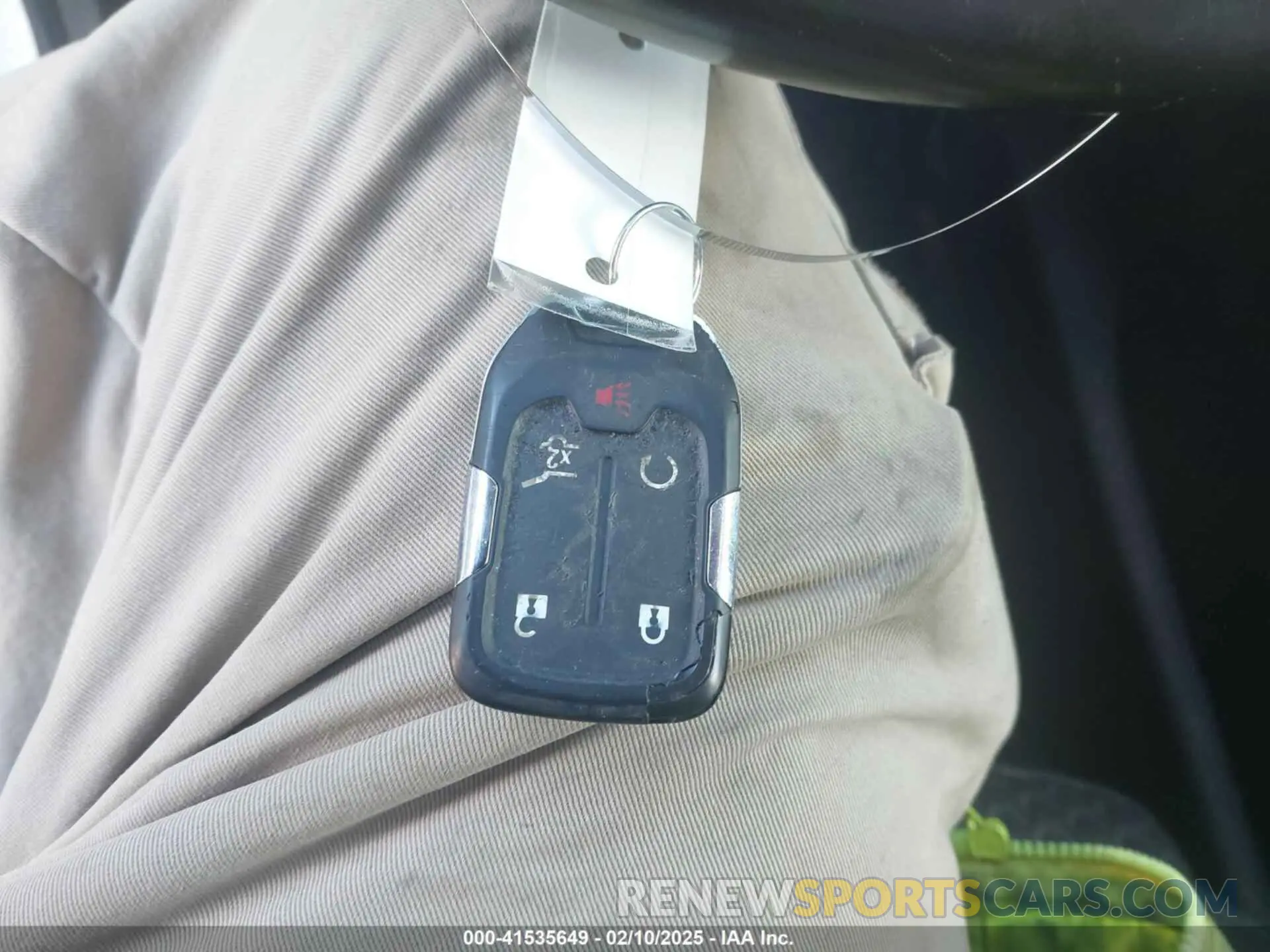 11 Photograph of a damaged car 1GKKNLLA1KZ263424 GMC ACADIA 2019