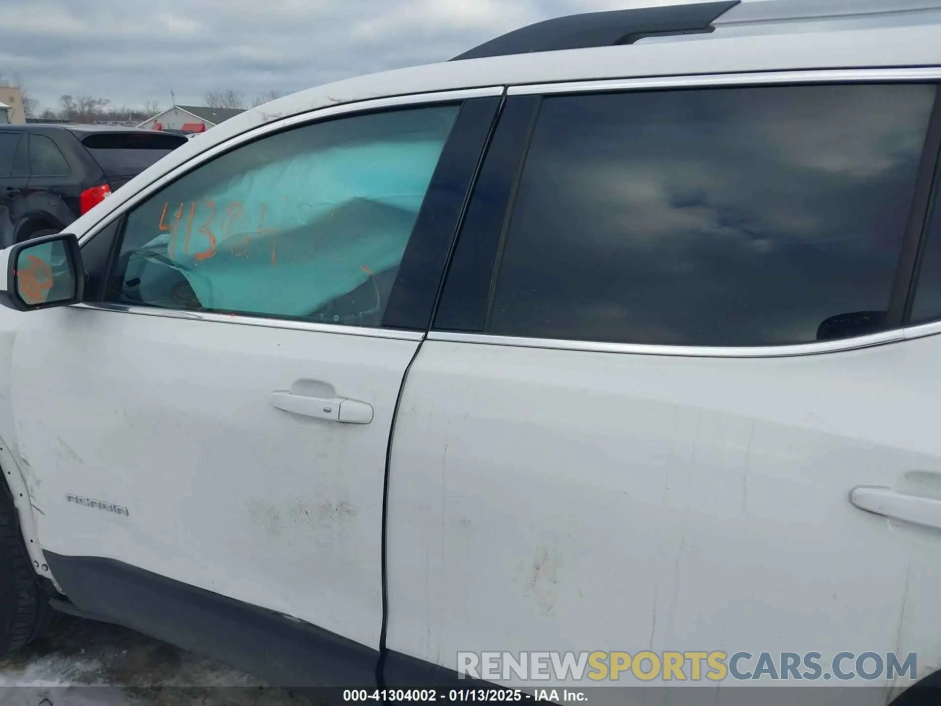 14 Photograph of a damaged car 1GKKNLLA2KZ148329 GMC ACADIA 2019