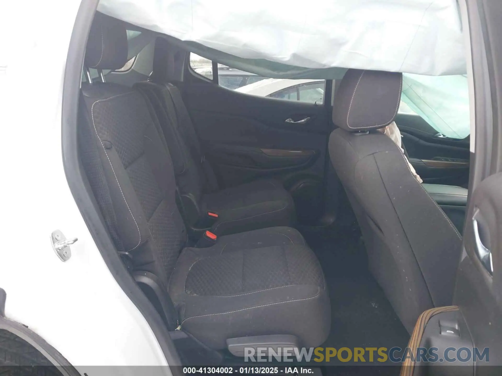 8 Photograph of a damaged car 1GKKNLLA2KZ148329 GMC ACADIA 2019
