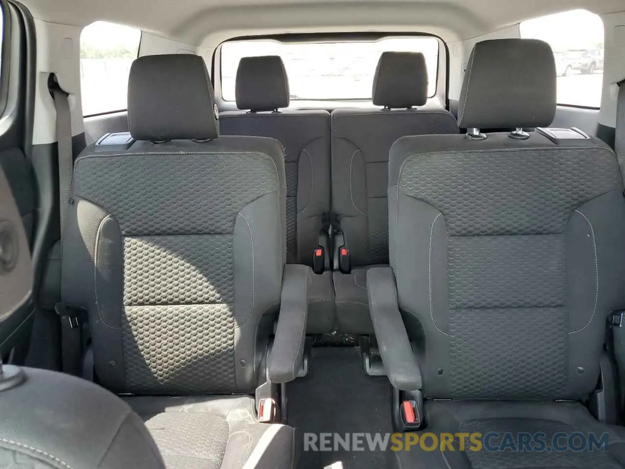 10 Photograph of a damaged car 1GKKNLLAXKZ120309 GMC ACADIA 2019