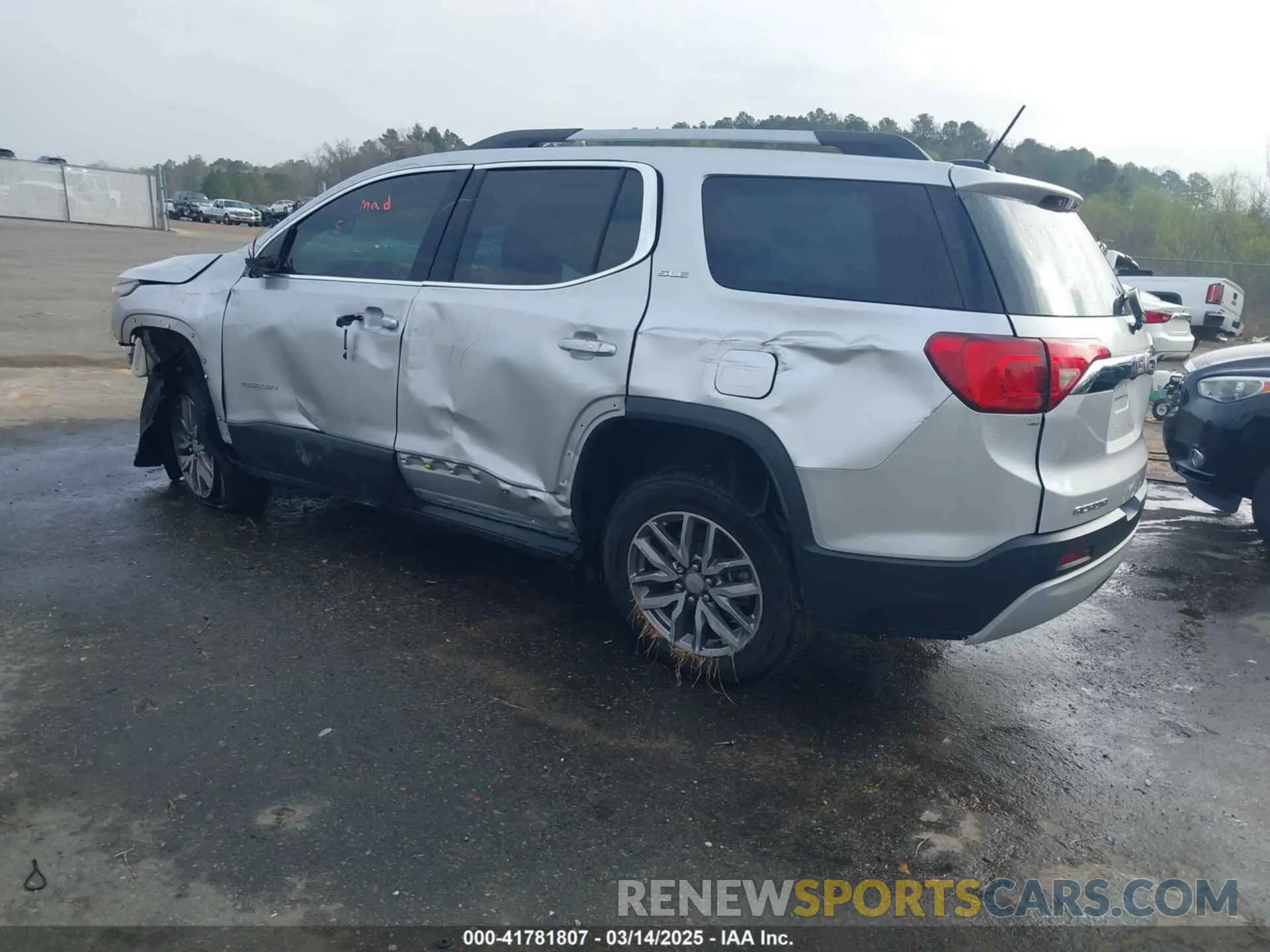 3 Photograph of a damaged car 1GKKNLLAXKZ190604 GMC ACADIA 2019