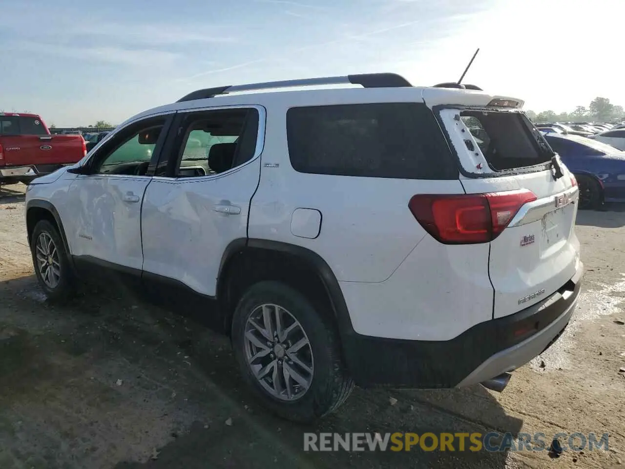 2 Photograph of a damaged car 1GKKNLLS6KZ258339 GMC ACADIA 2019