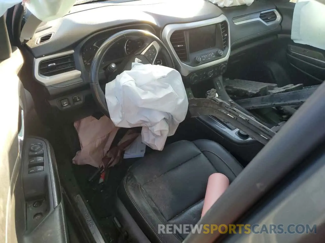8 Photograph of a damaged car 1GKKNMLA3KZ119802 GMC ACADIA 2019