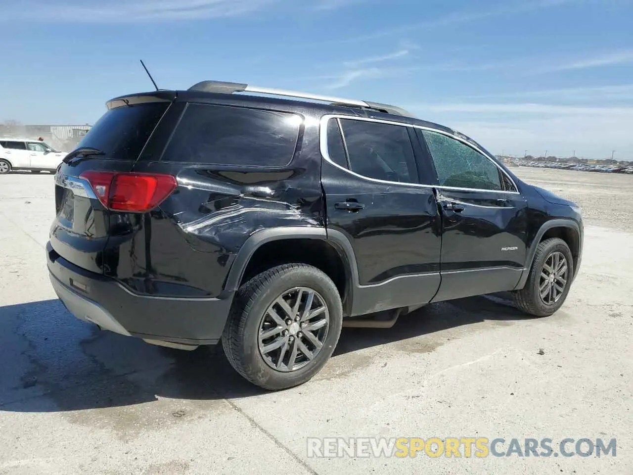3 Photograph of a damaged car 1GKKNMLA9KZ300452 GMC ACADIA 2019