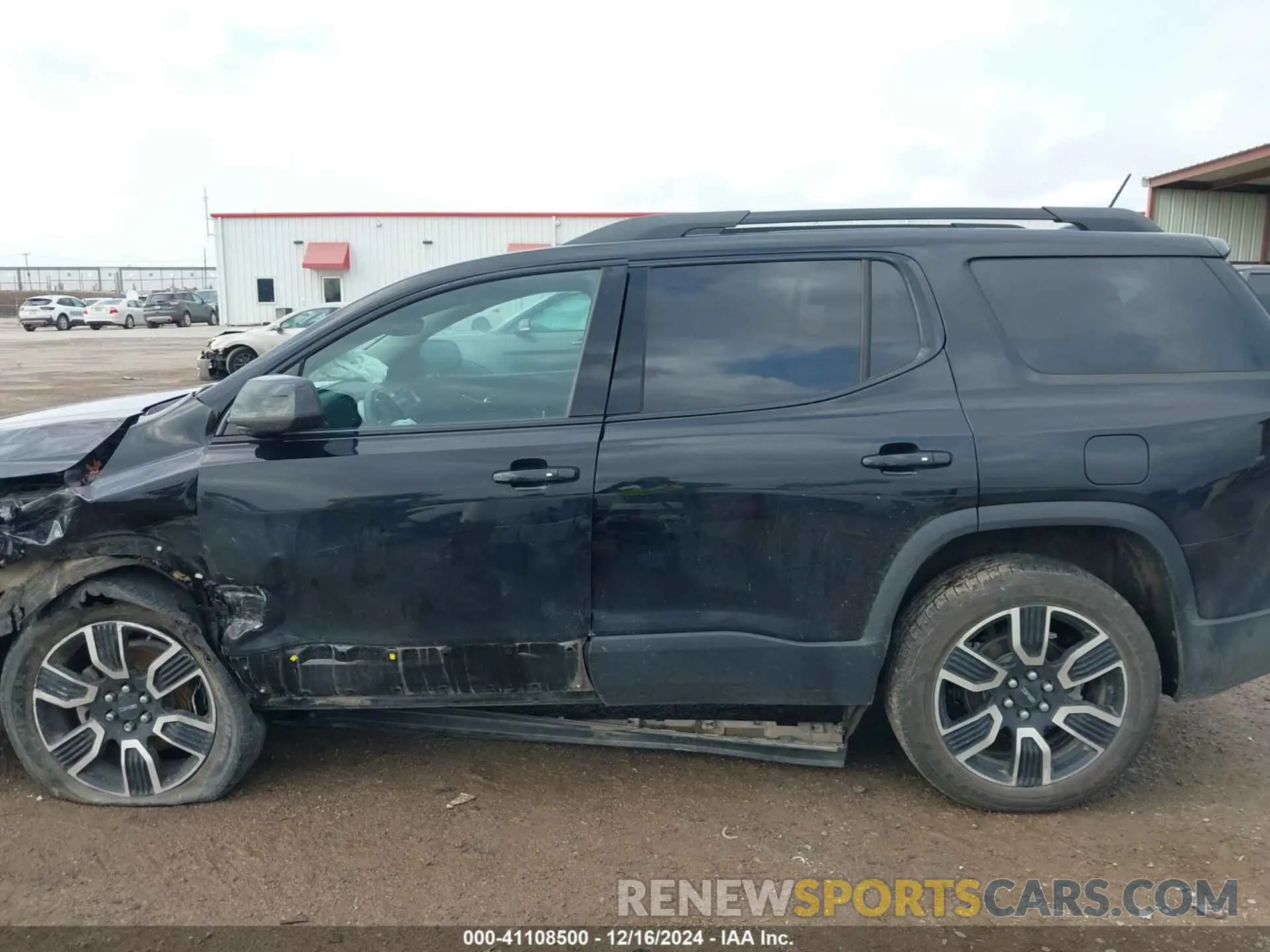 15 Photograph of a damaged car 1GKKNMLS0KZ163345 GMC ACADIA 2019