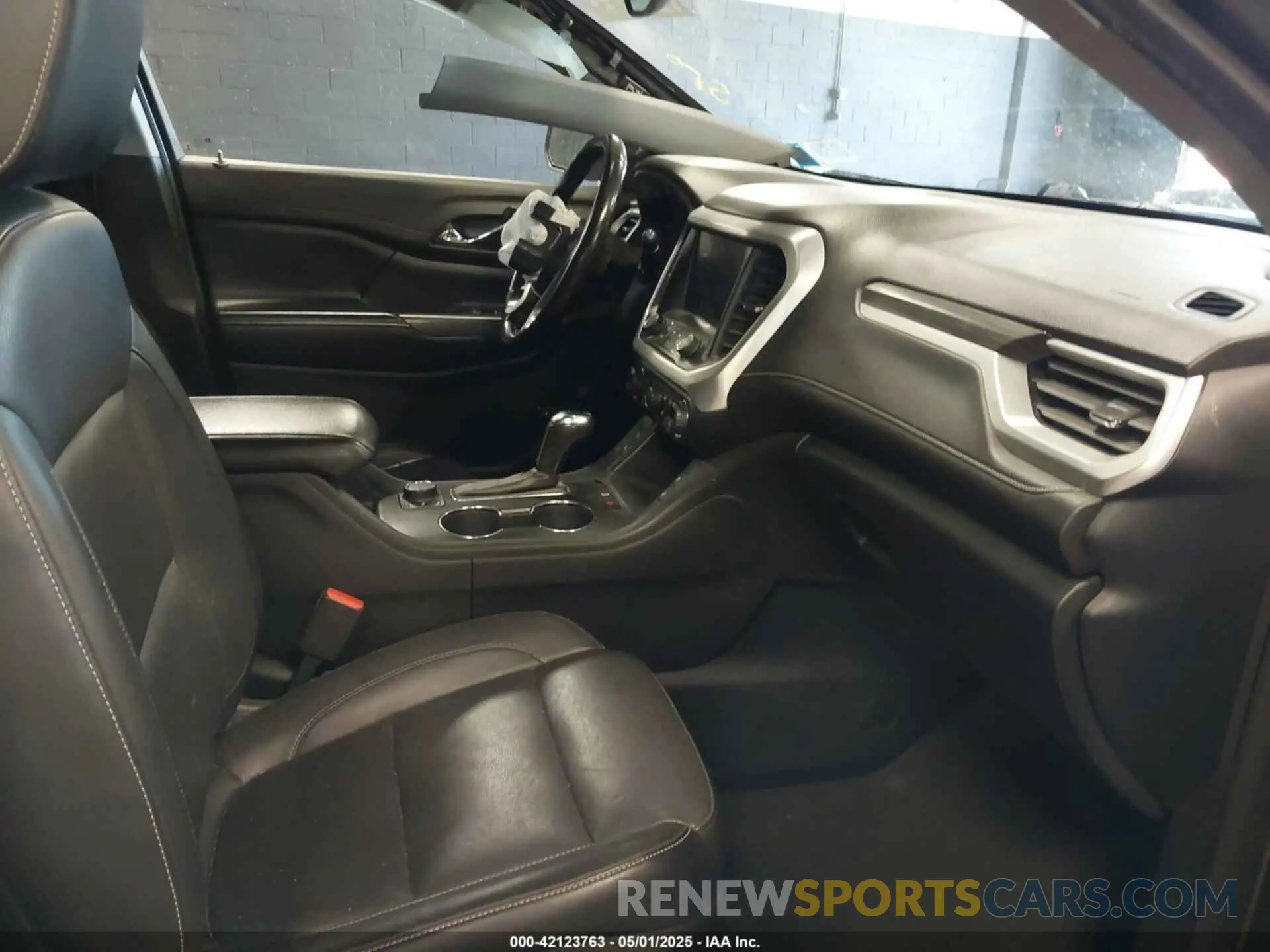 5 Фотография поврежденного автомобиля 1GKKNMLS1KZ289312 GMC ACADIA 2019