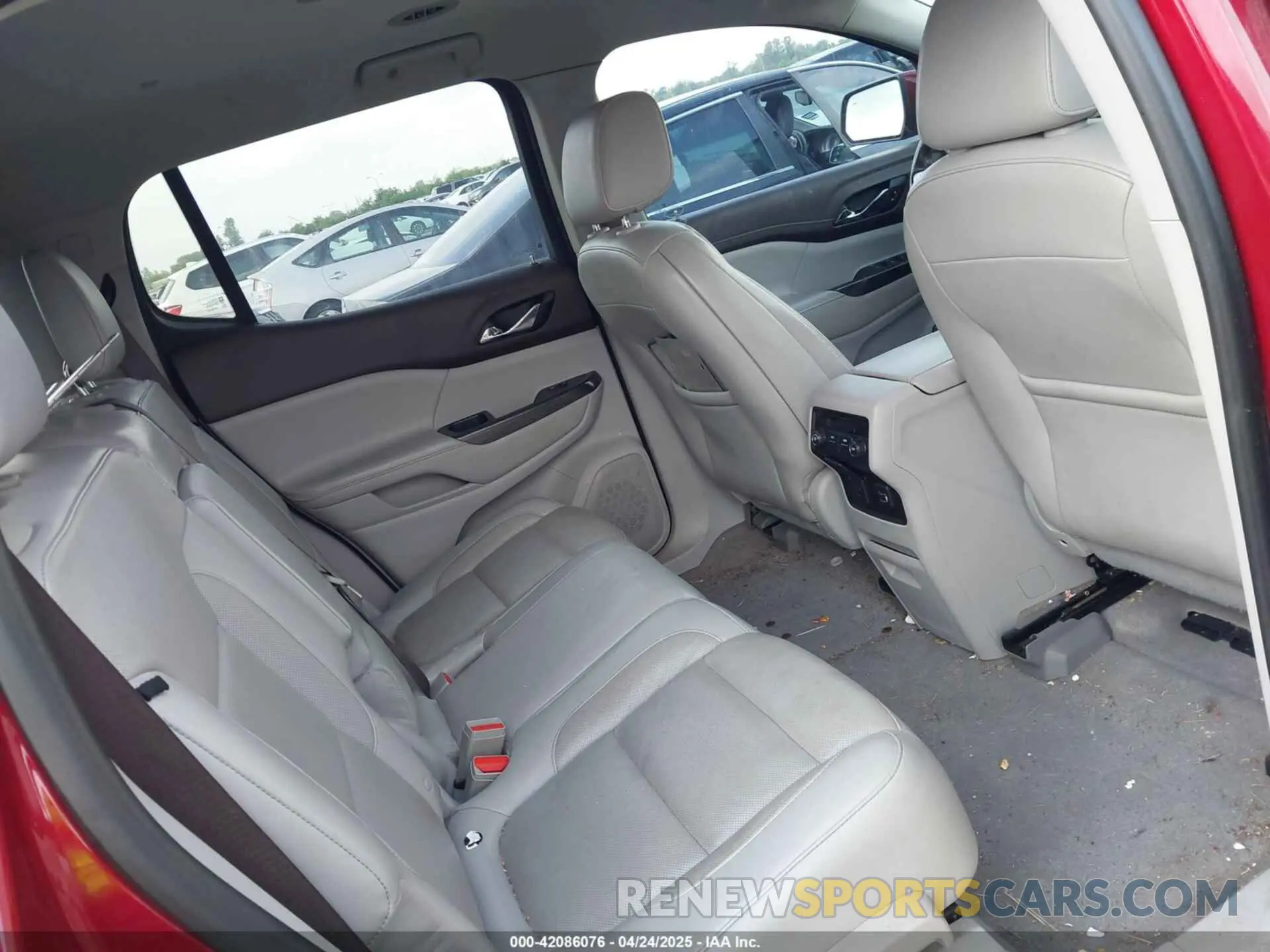 8 Фотография поврежденного автомобиля 1GKKNMLS3KZ130971 GMC ACADIA 2019