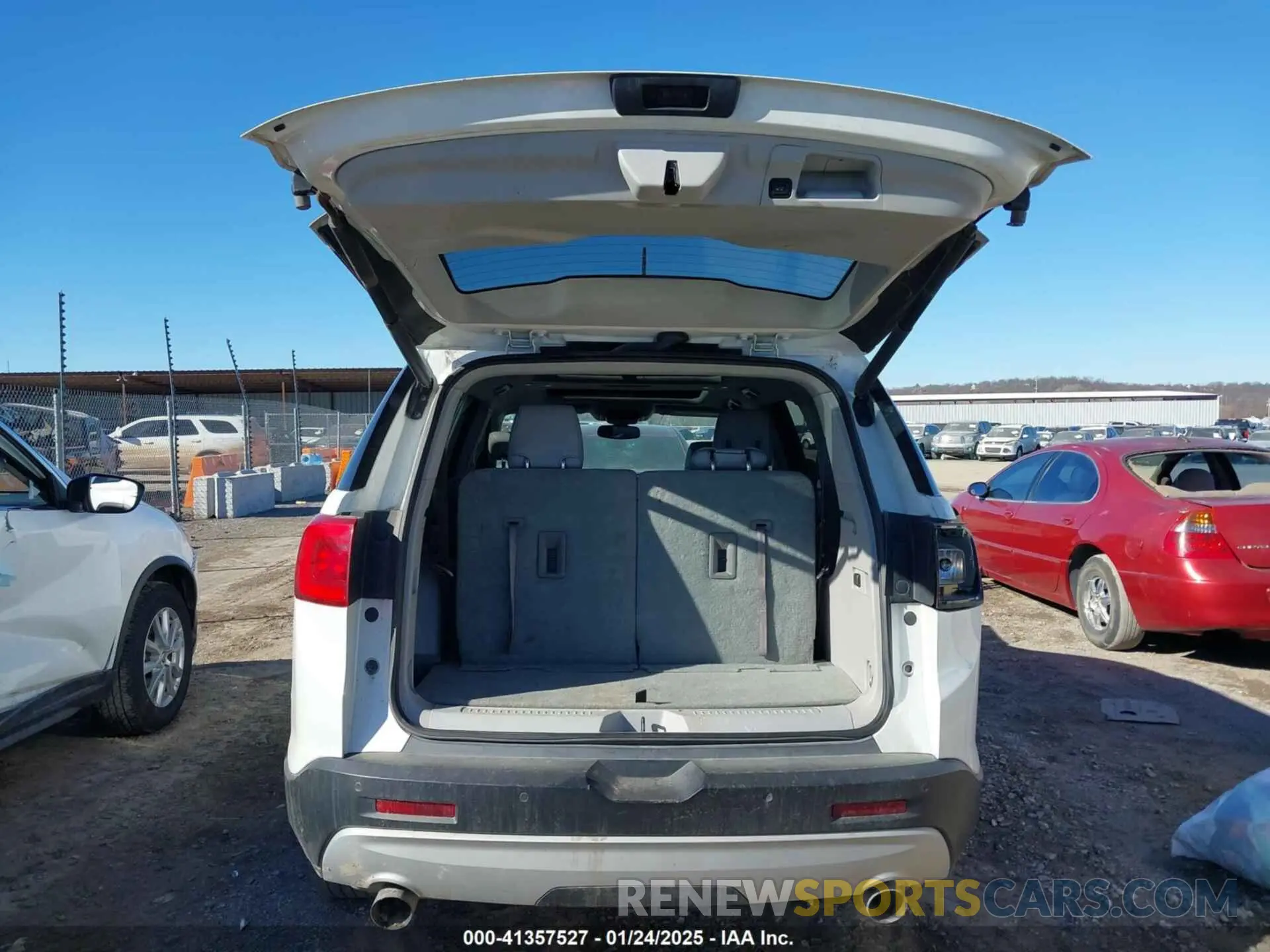 16 Фотография поврежденного автомобиля 1GKKNMLS3KZ153327 GMC ACADIA 2019