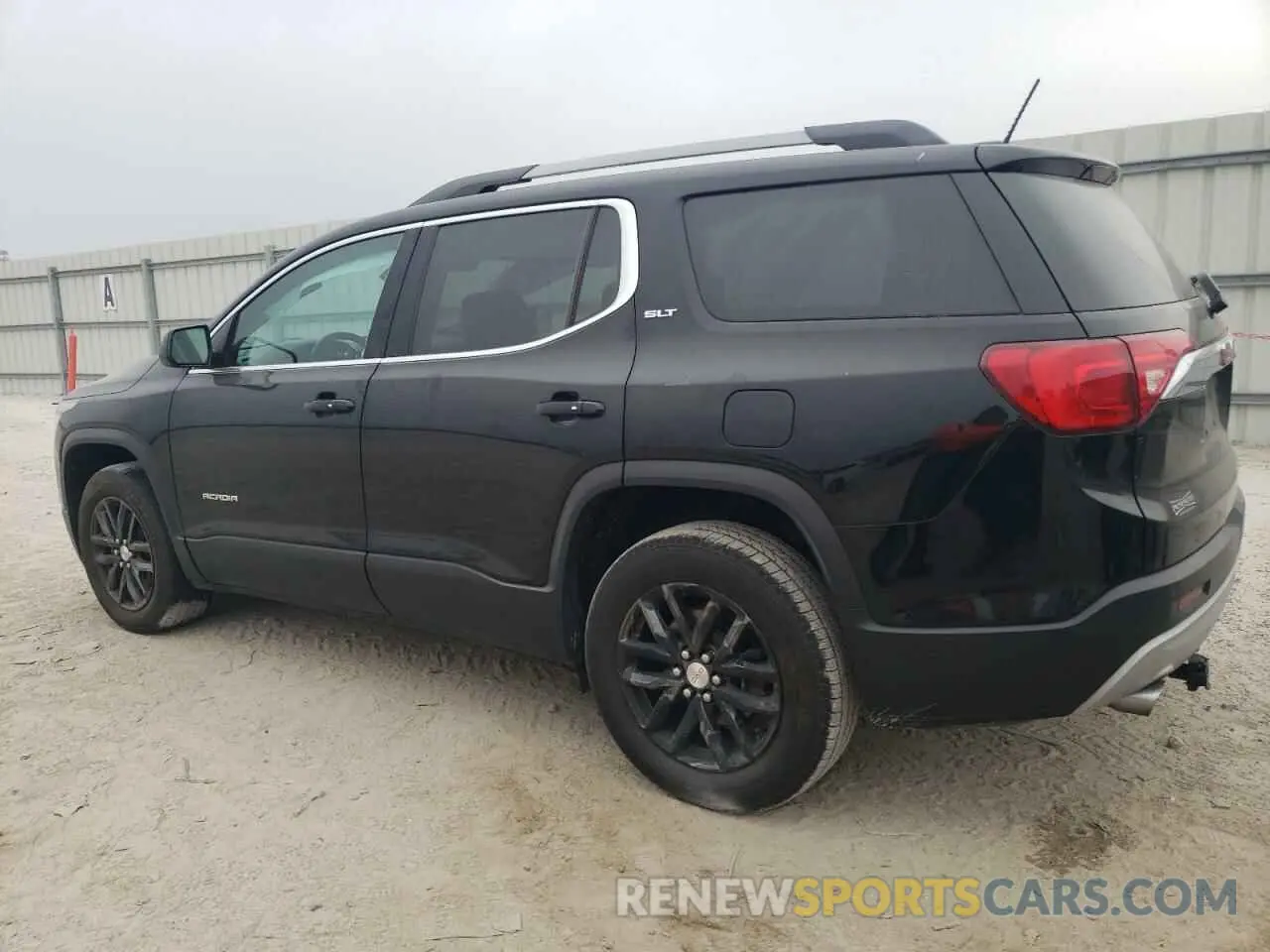 2 Photograph of a damaged car 1GKKNMLS3KZ278277 GMC ACADIA 2019