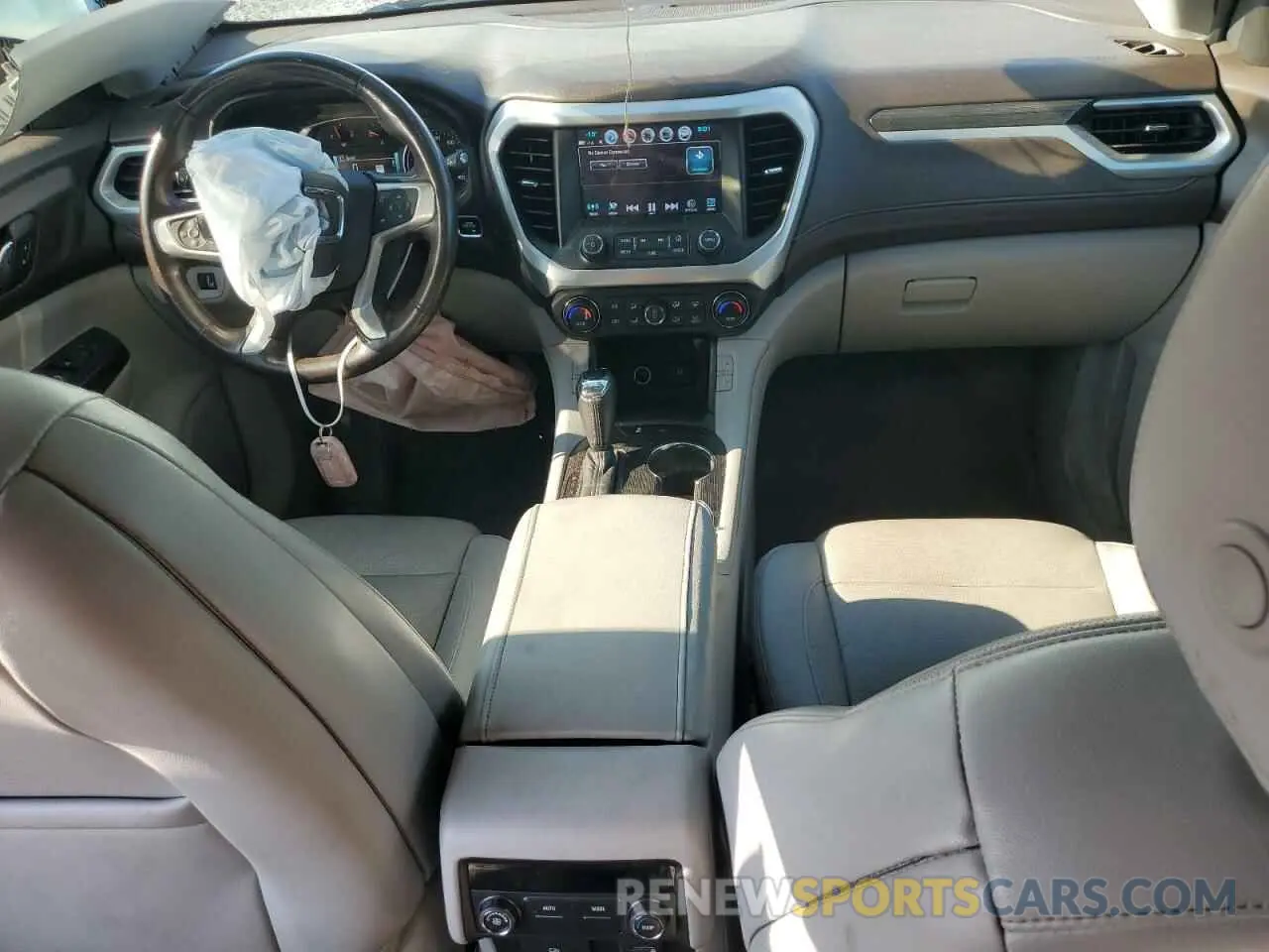 8 Photograph of a damaged car 1GKKNMLS5KZ185177 GMC ACADIA 2019