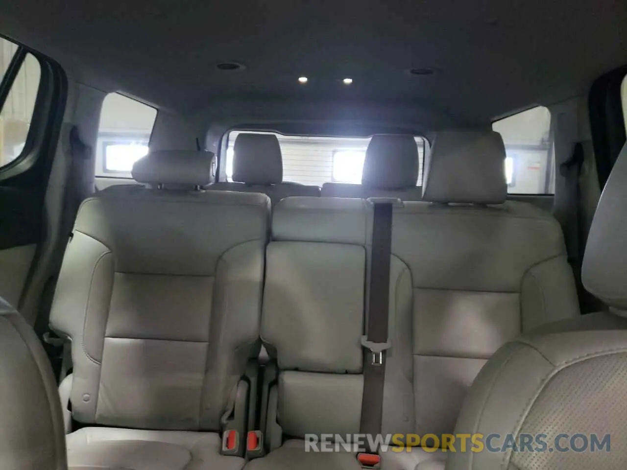 10 Photograph of a damaged car 1GKKNMLS5KZ202236 GMC ACADIA 2019