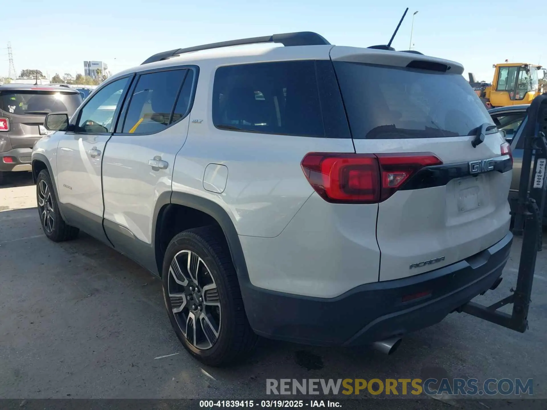 3 Фотография поврежденного автомобиля 1GKKNMLS5KZ212989 GMC ACADIA 2019