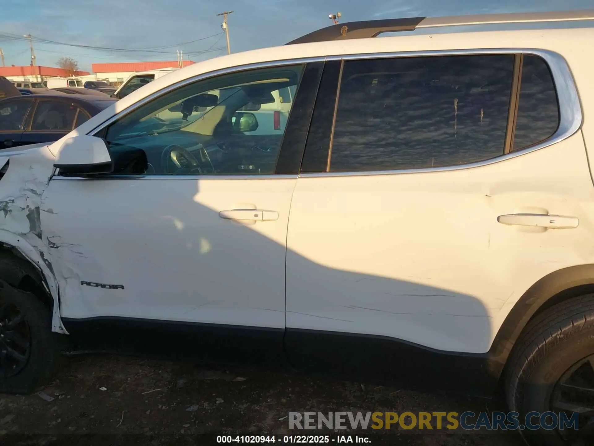 14 Photograph of a damaged car 1GKKNMLS6KZ210684 GMC ACADIA 2019