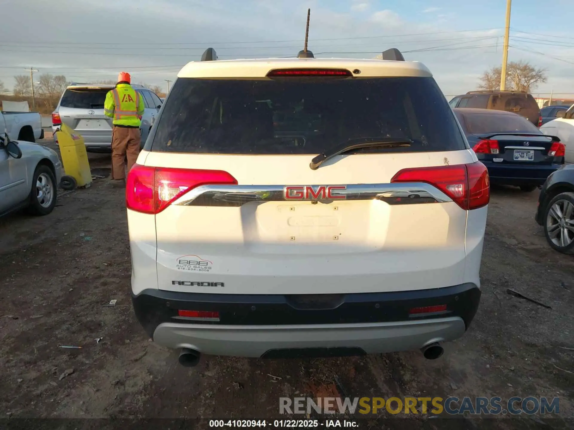16 Photograph of a damaged car 1GKKNMLS6KZ210684 GMC ACADIA 2019