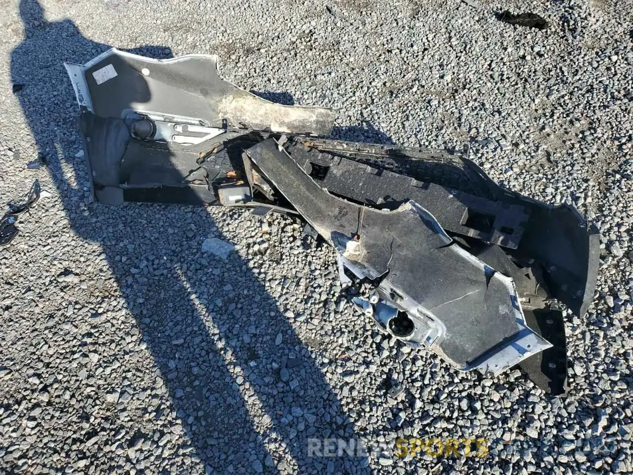 13 Photograph of a damaged car 1GKKNMLS7KZ268786 GMC ACADIA 2019