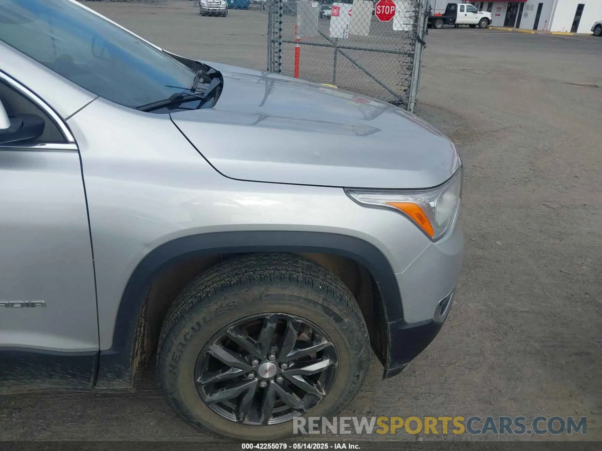 17 Photograph of a damaged car 1GKKNMLS8KZ253410 GMC ACADIA 2019