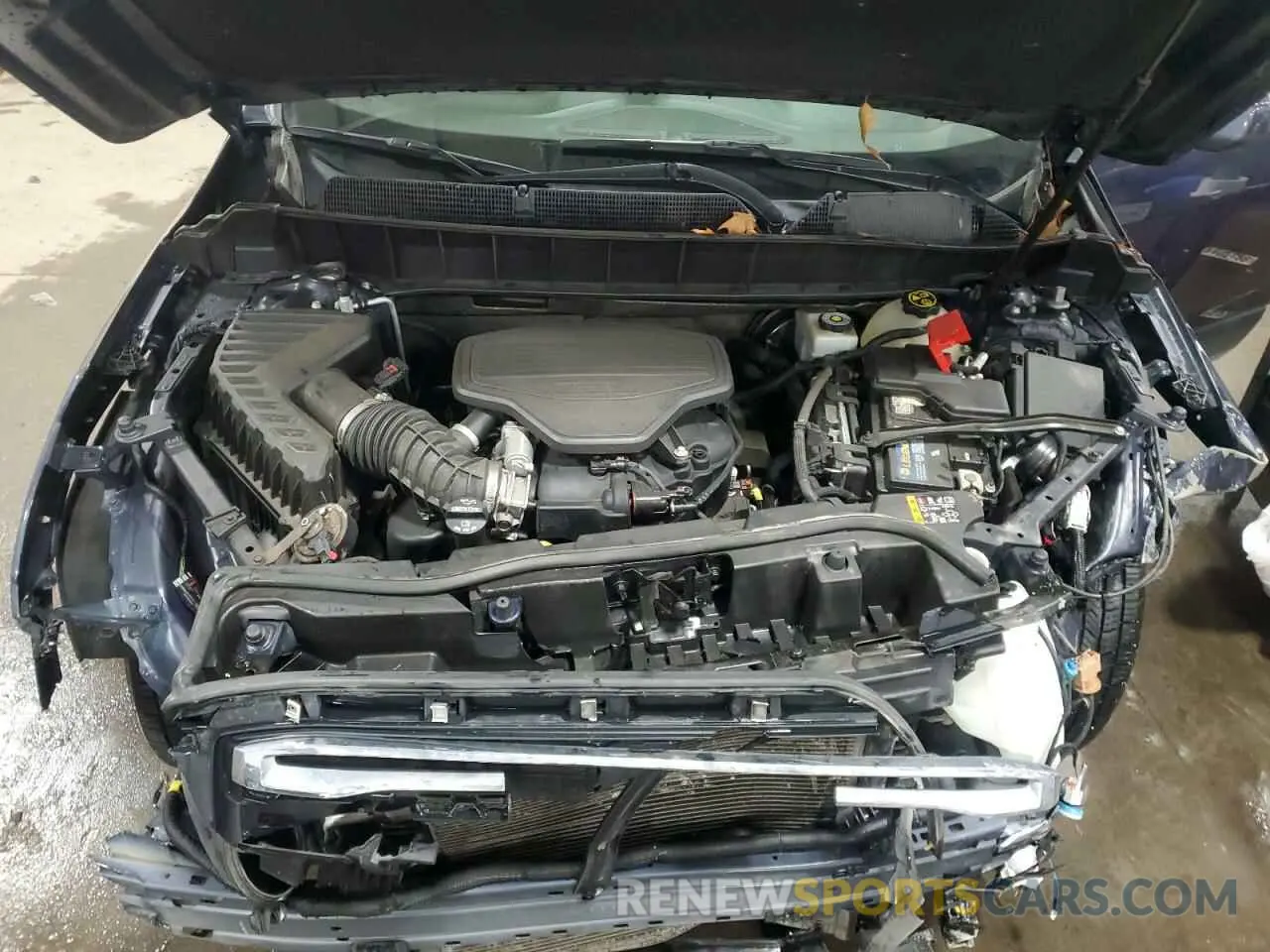 13 Photograph of a damaged car 1GKKNMLSXKZ118705 GMC ACADIA 2019