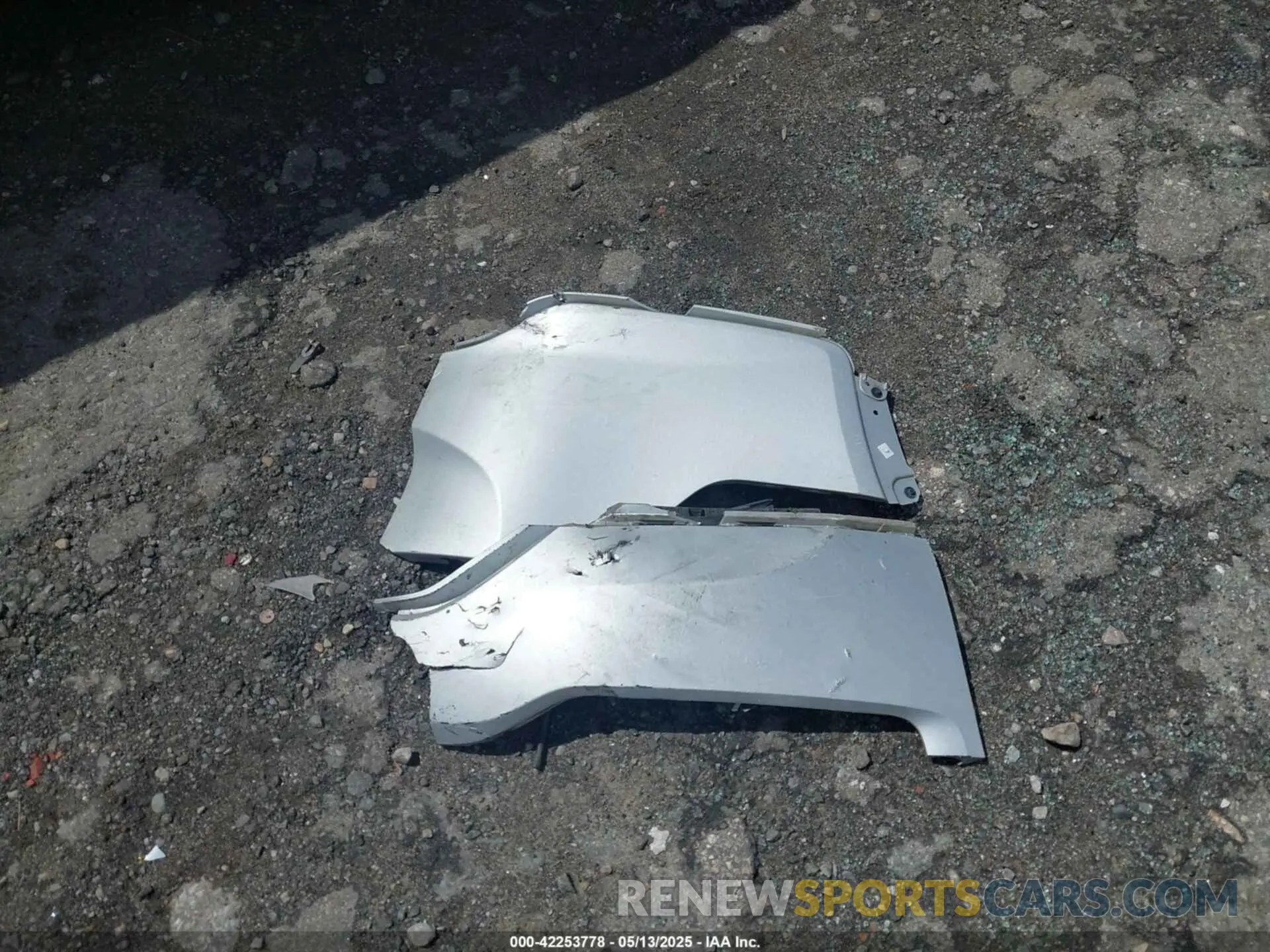 12 Photograph of a damaged car 1GKKNPLS0KZ155926 GMC ACADIA 2019