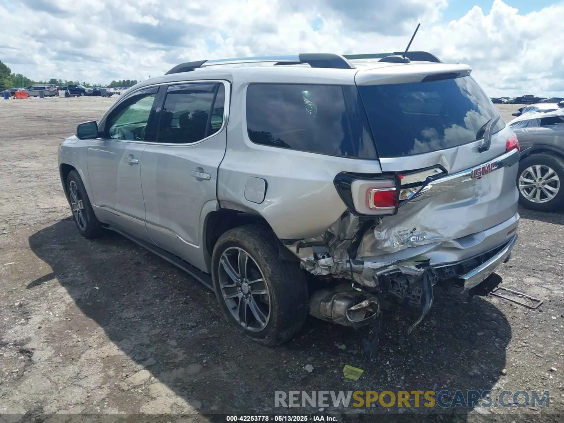 3 Photograph of a damaged car 1GKKNPLS0KZ155926 GMC ACADIA 2019