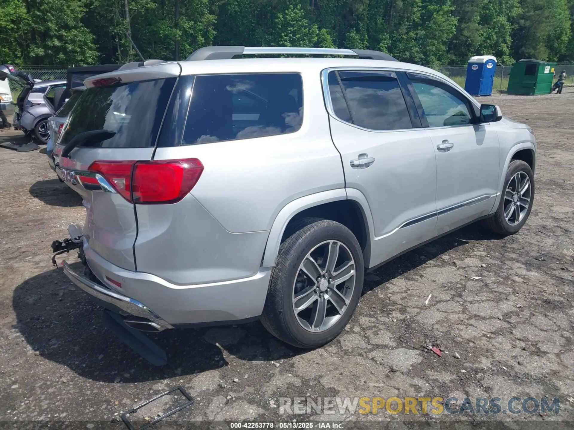 4 Photograph of a damaged car 1GKKNPLS0KZ155926 GMC ACADIA 2019