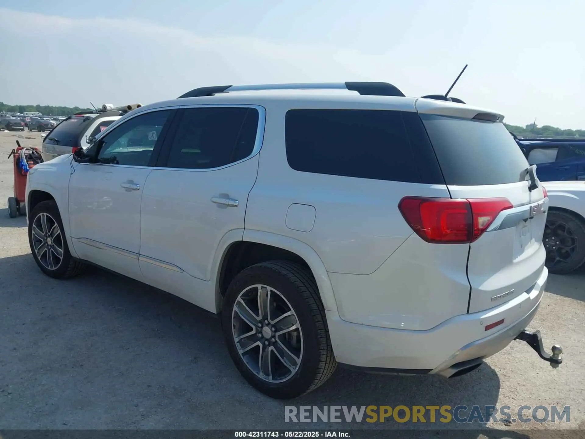 3 Photograph of a damaged car 1GKKNPLS0KZ221309 GMC ACADIA 2019