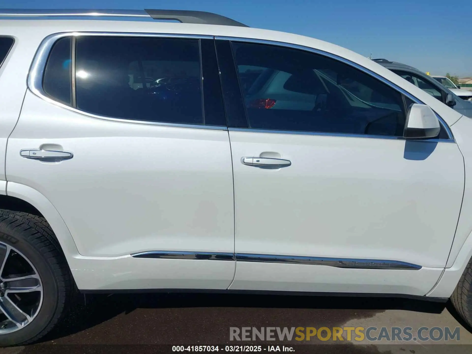 13 Photograph of a damaged car 1GKKNPLS9KZ166469 GMC ACADIA 2019