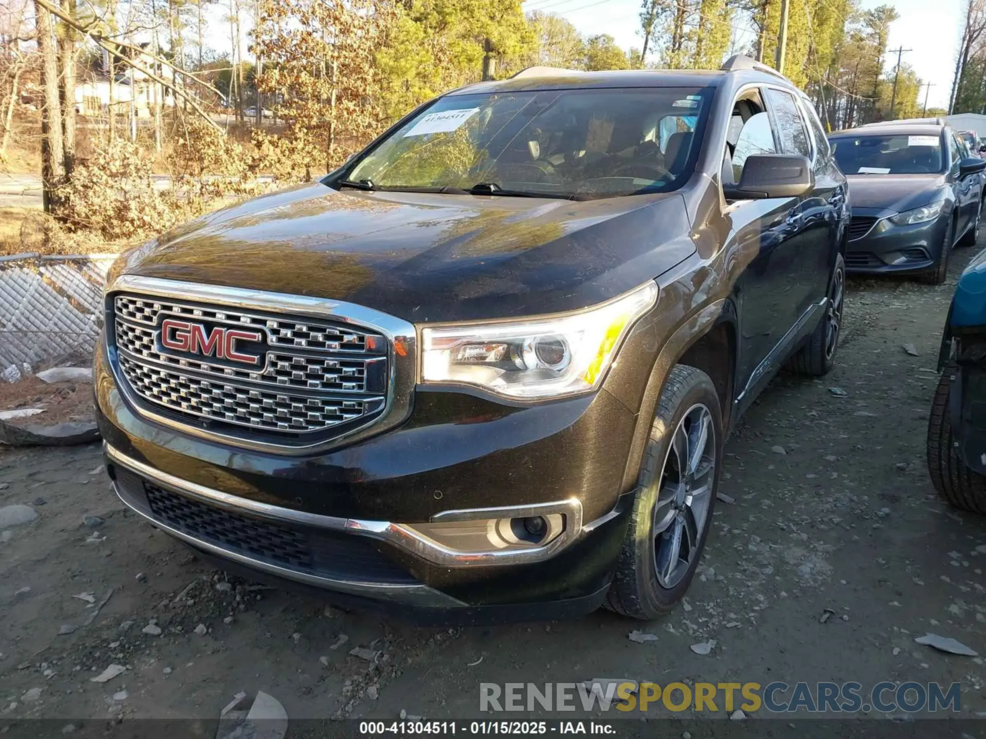 2 Photograph of a damaged car 1GKKNPLS9KZ204881 GMC ACADIA 2019