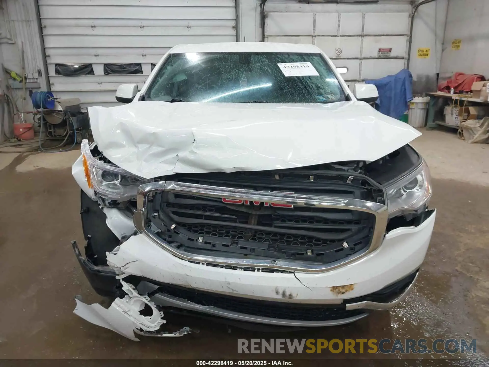 12 Photograph of a damaged car 1GKKNRLAXKZ299194 GMC ACADIA 2019