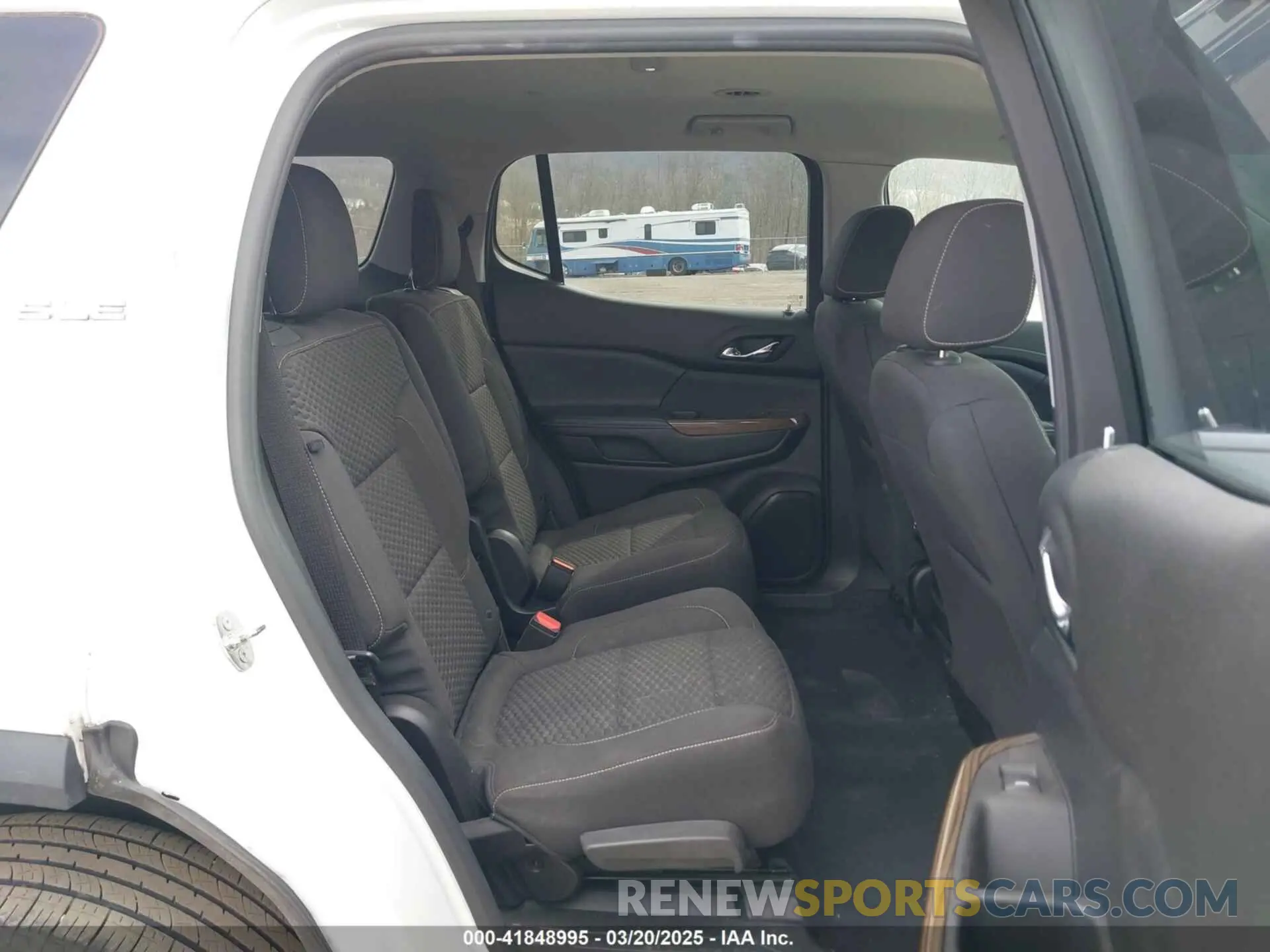 8 Фотография поврежденного автомобиля 1GKKNSLS2KZ135468 GMC ACADIA 2019