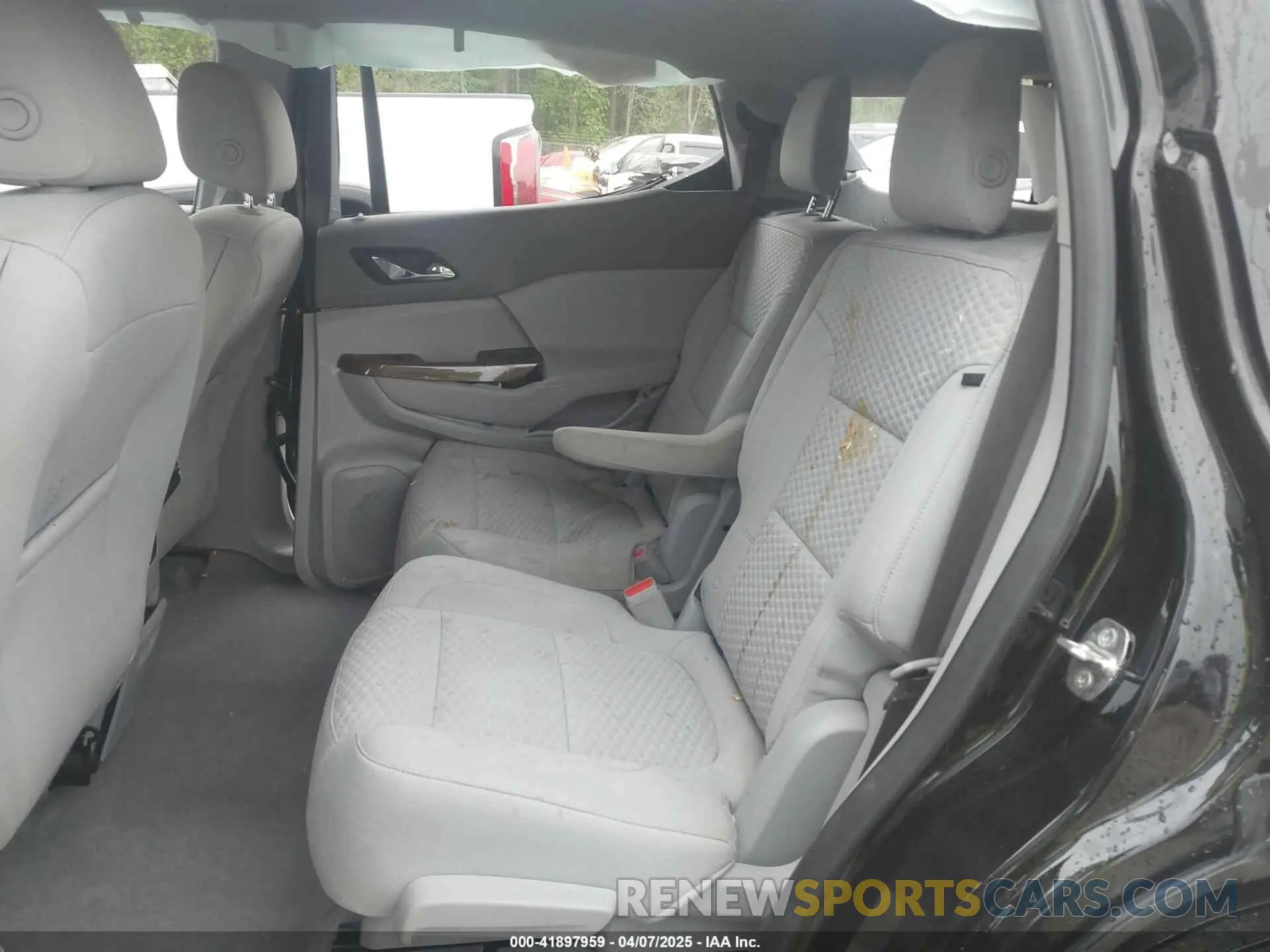 8 Фотография поврежденного автомобиля 1GKKNSLS4KZ230033 GMC ACADIA 2019