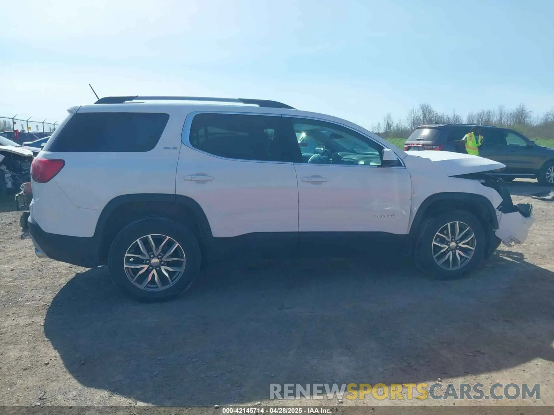14 Фотография поврежденного автомобиля 1GKKNSLS4KZ237158 GMC ACADIA 2019