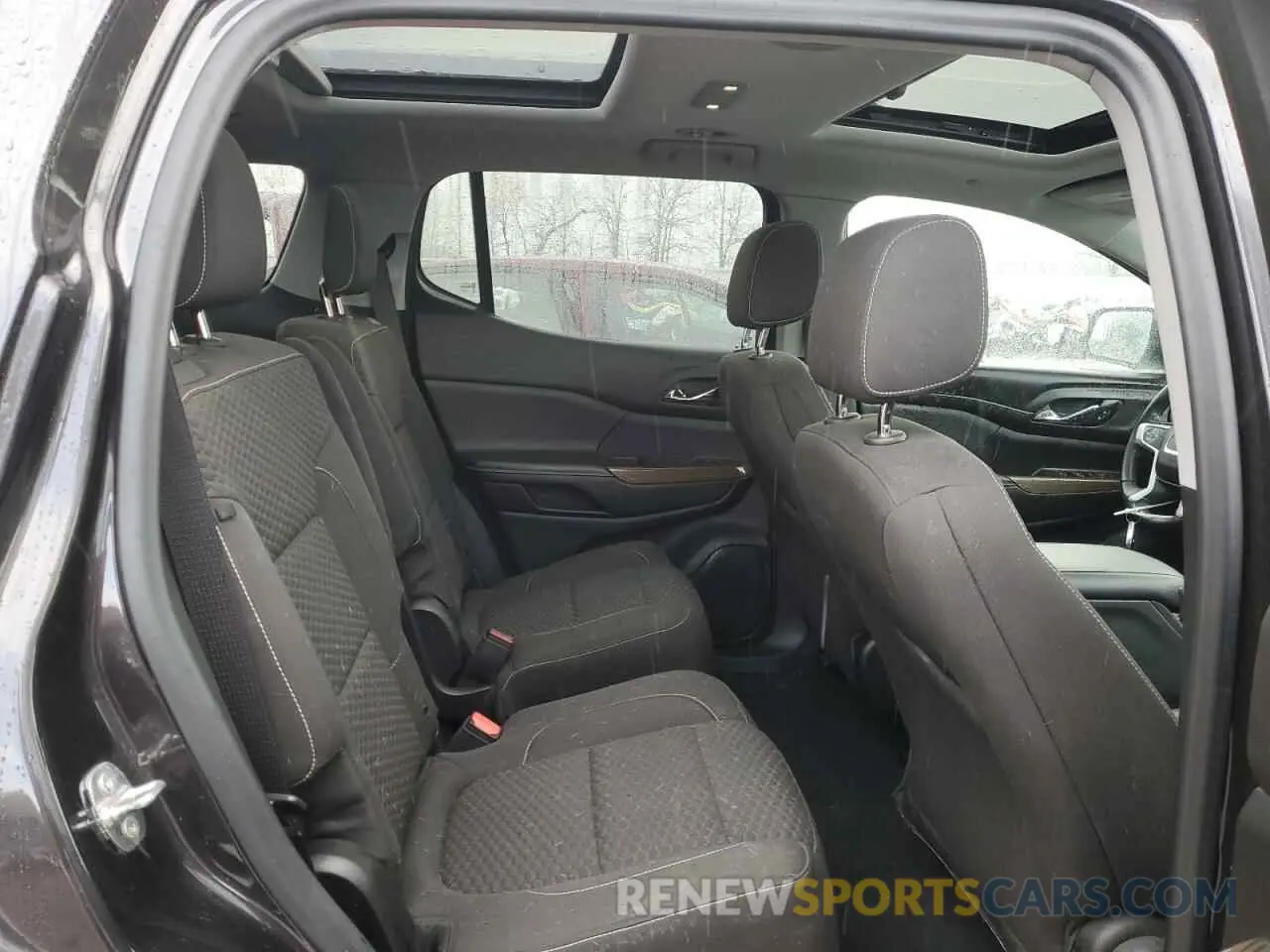 11 Photograph of a damaged car 1GKKNSLS6KZ151026 GMC ACADIA 2019